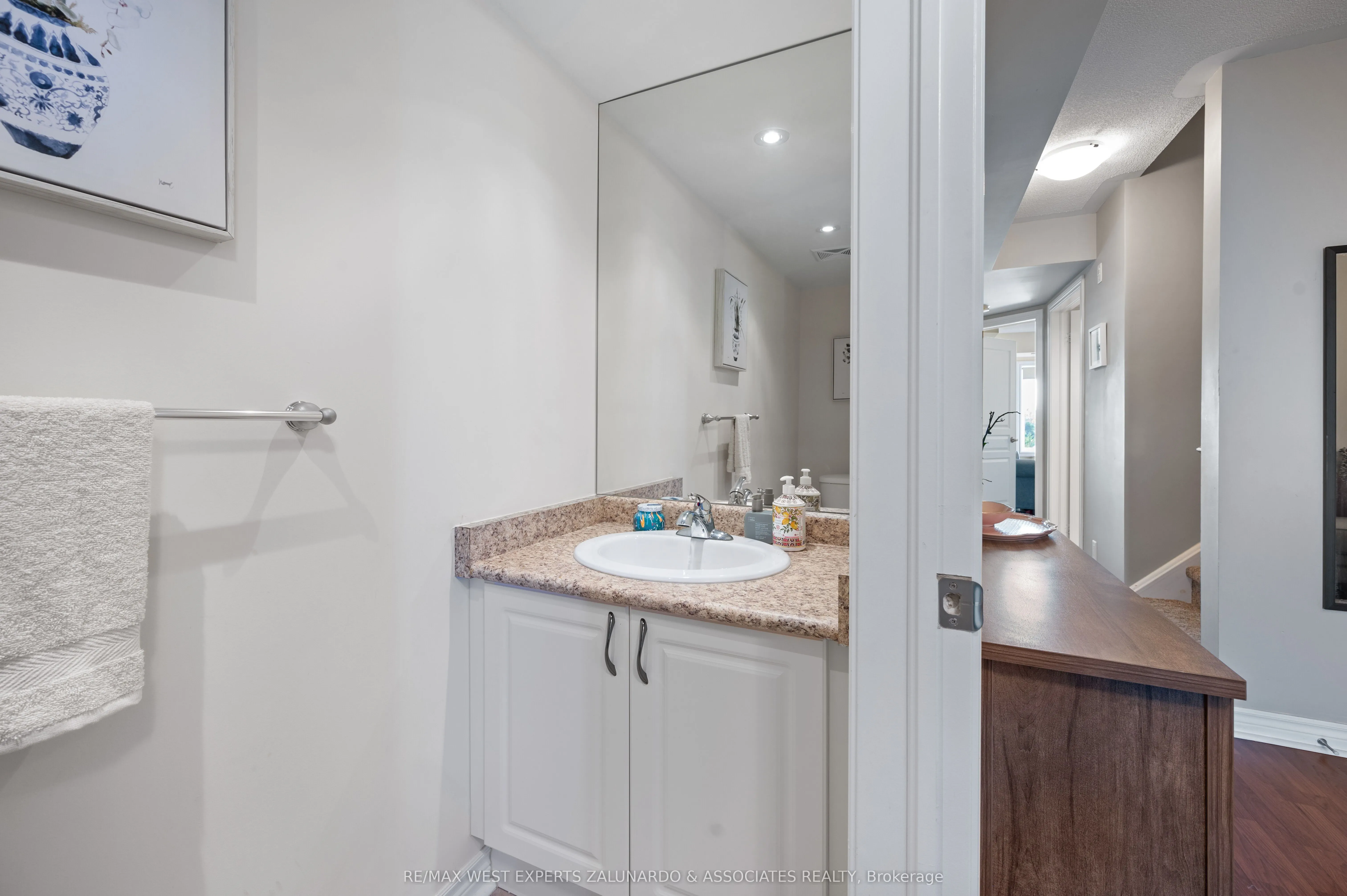 8 Brandy Lane Drive, #305