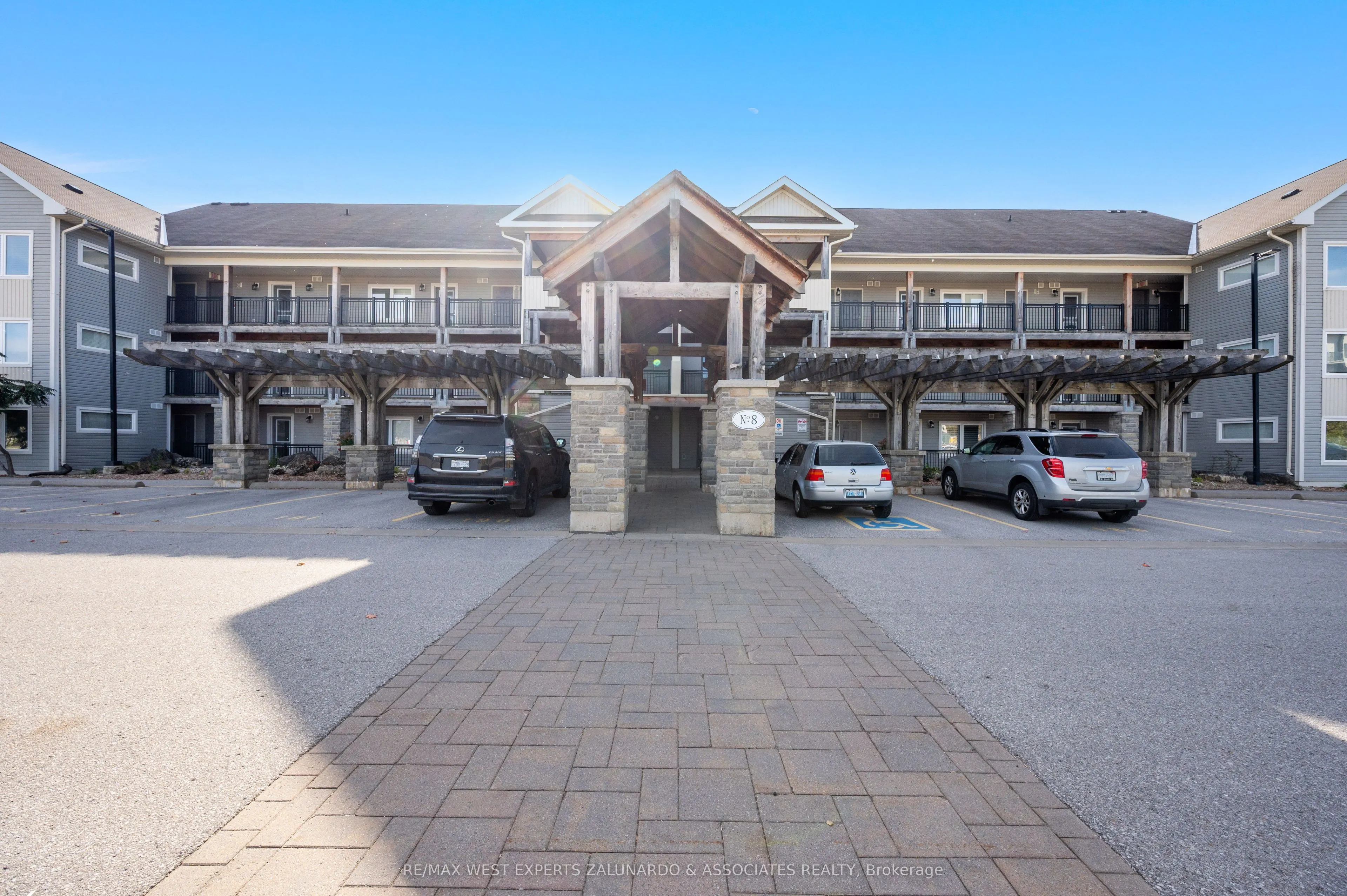 8 Brandy Lane Drive, #305