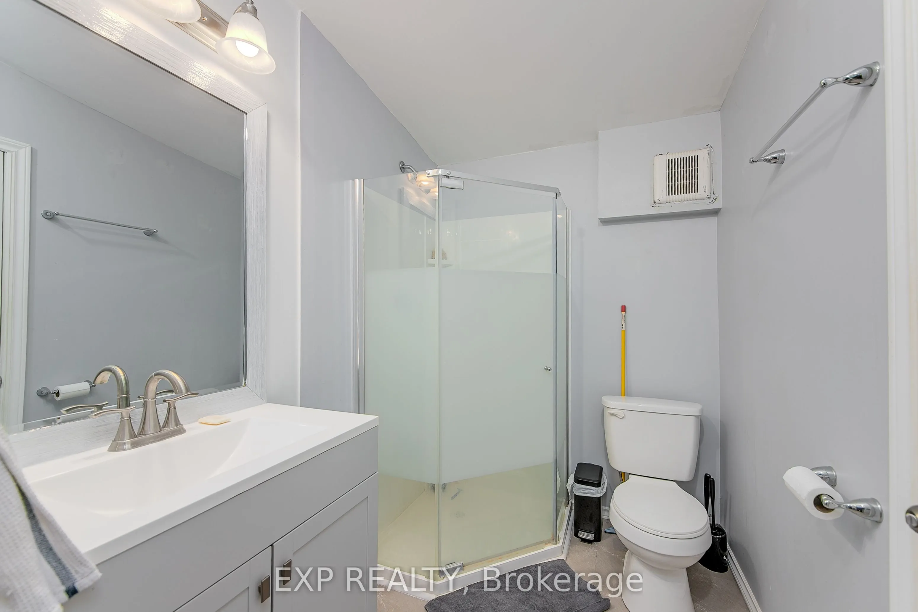 7 60th Street S