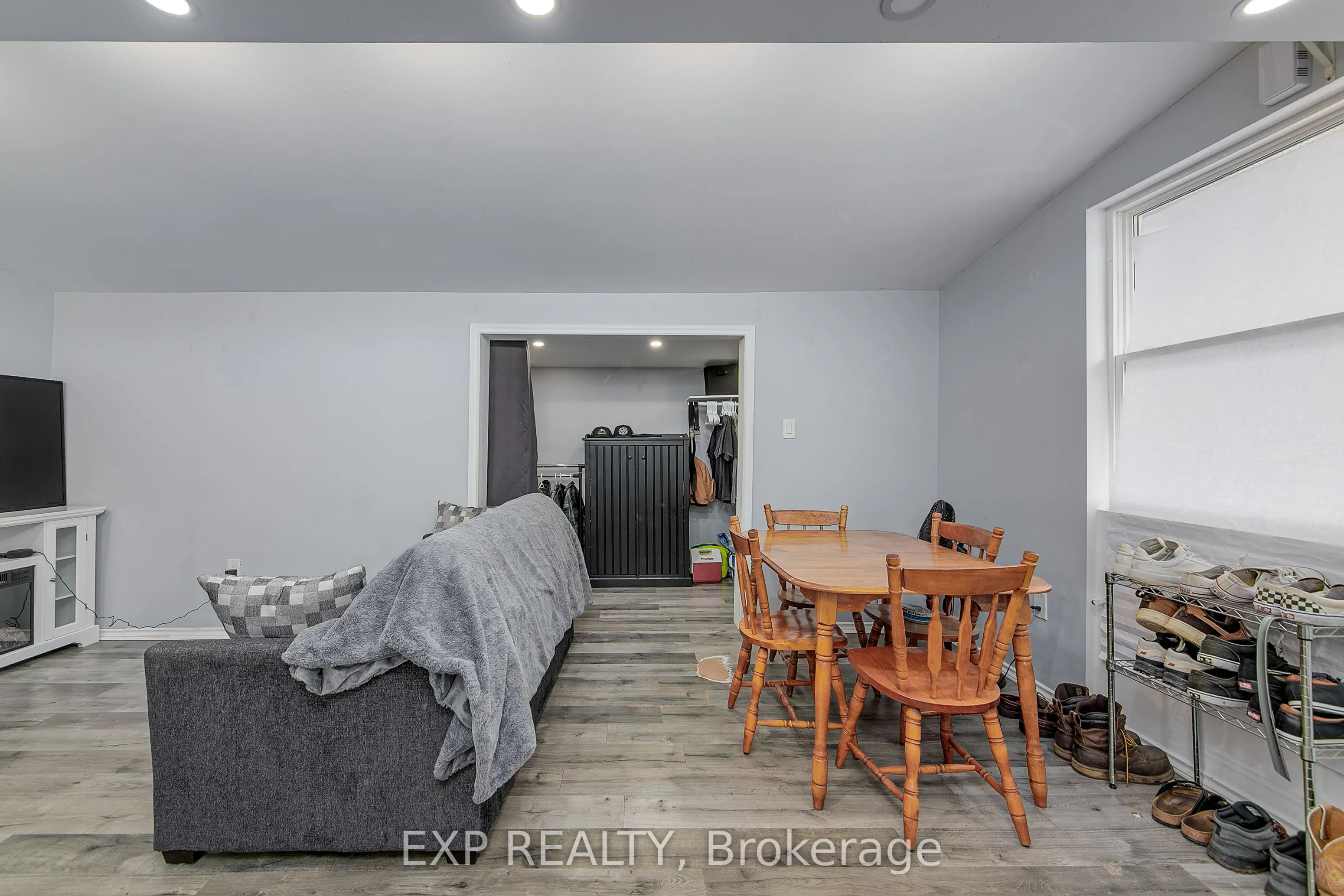 7 60th Street S