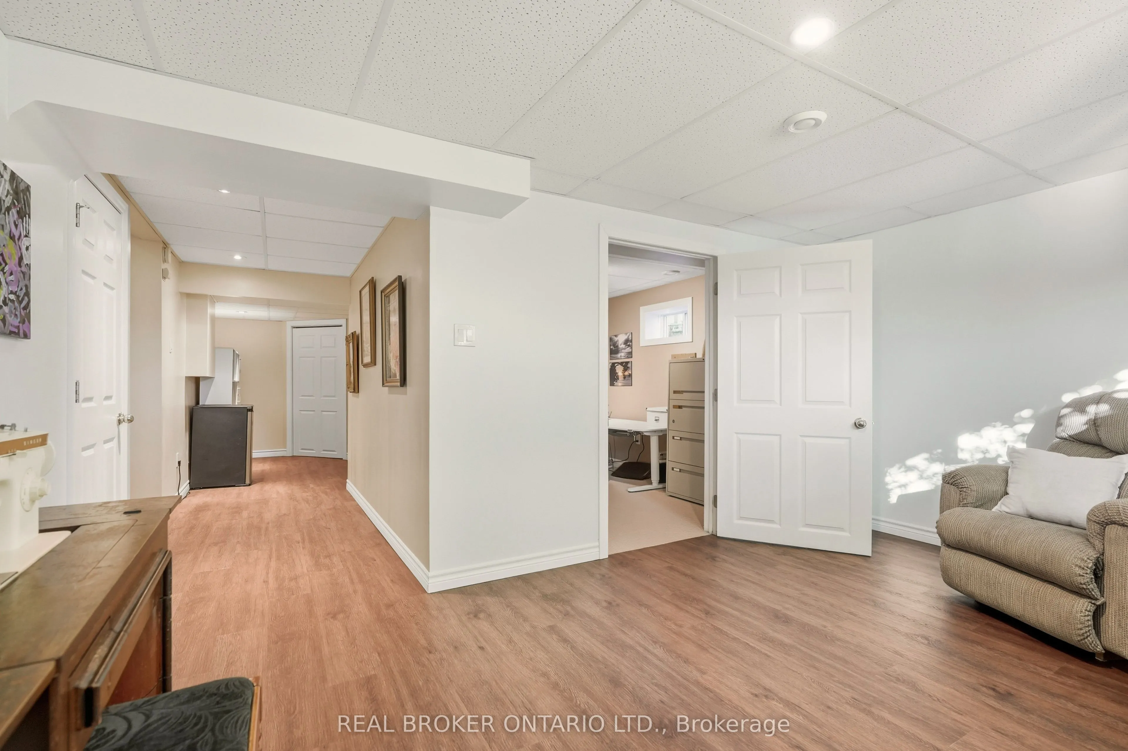 33 Porter Crescent