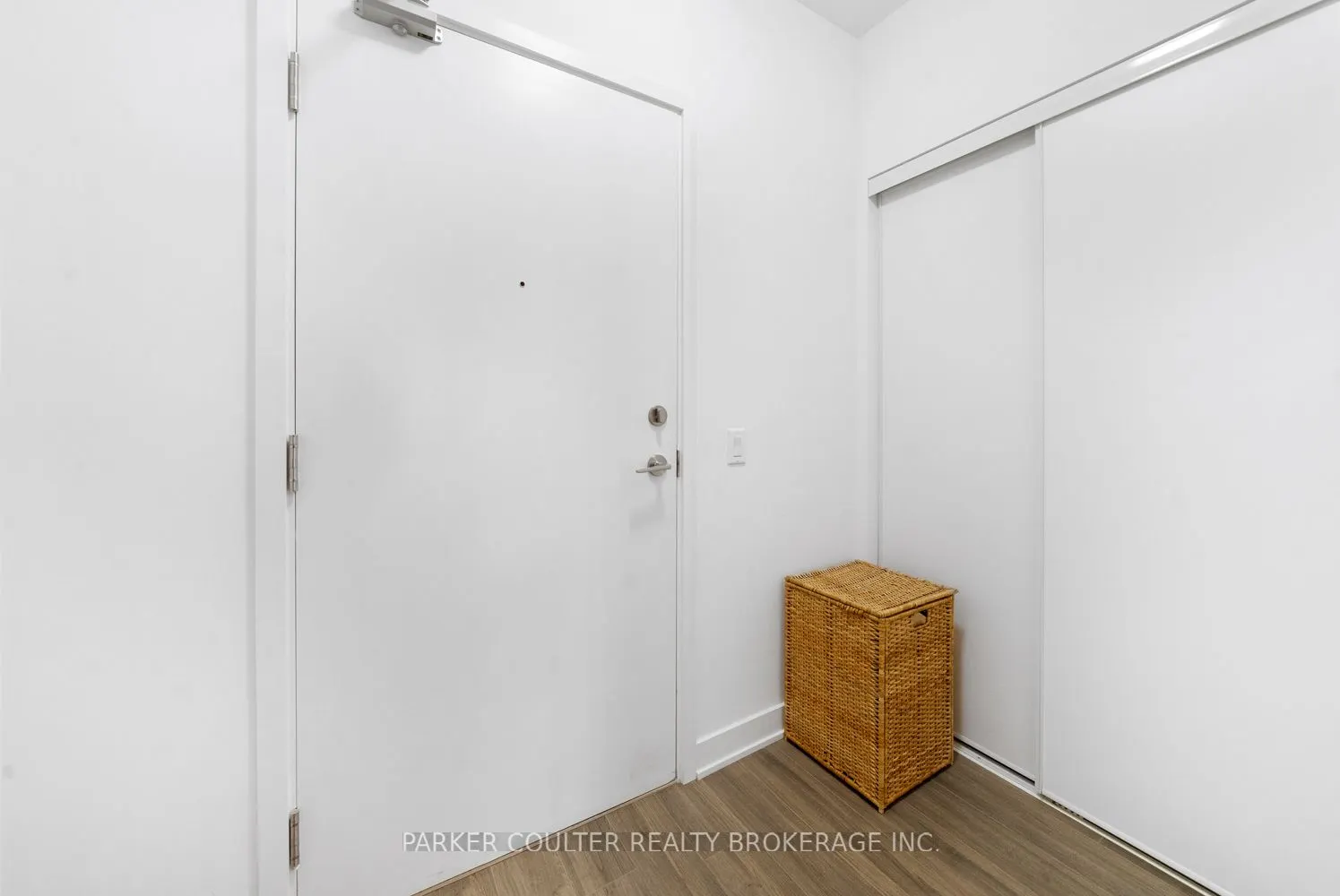 681 Yonge Street, #114