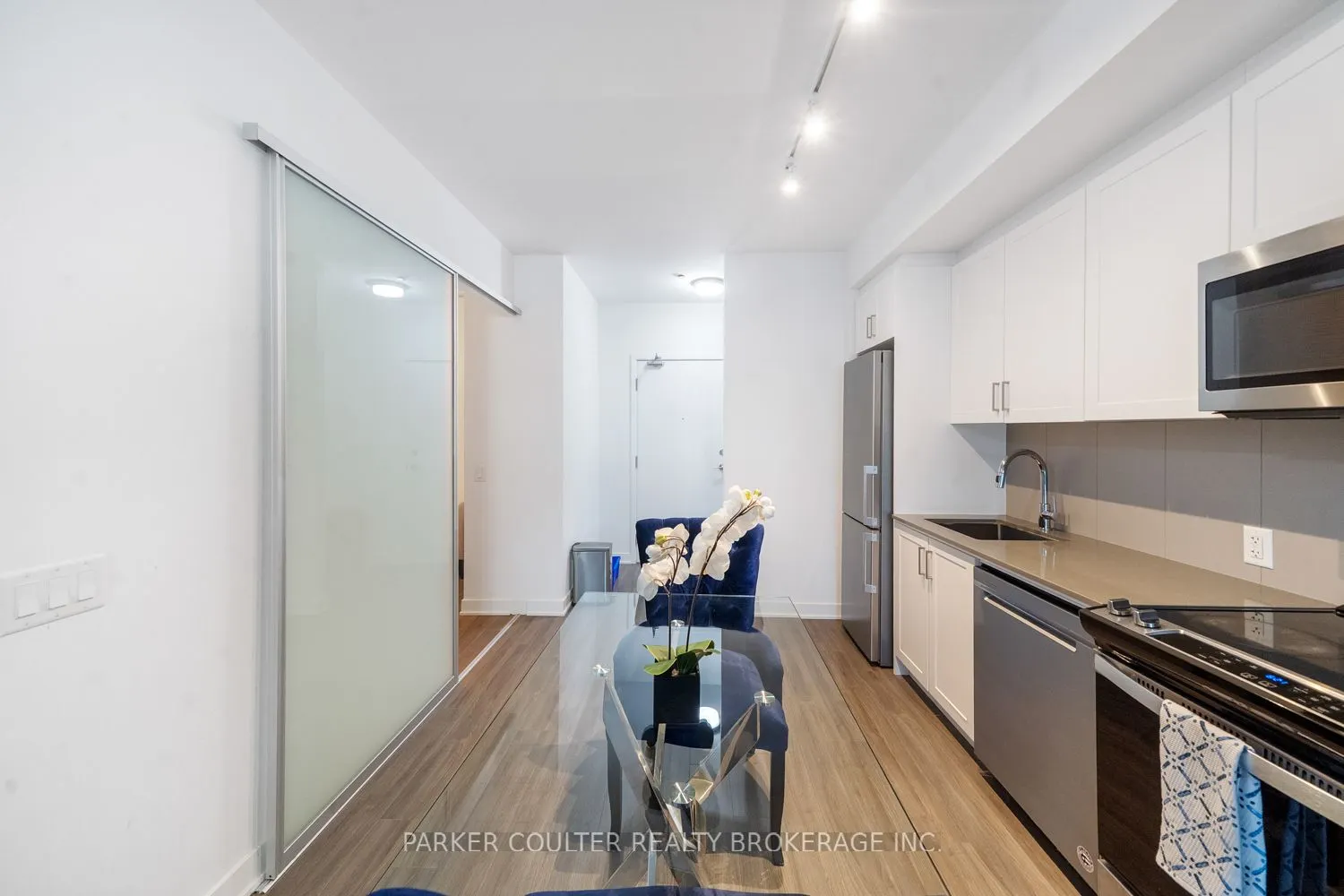 681 Yonge Street, #114