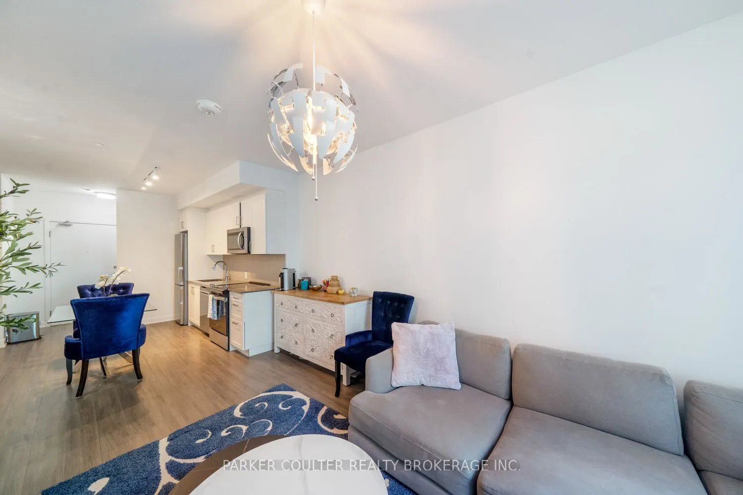 681 Yonge Street, #114