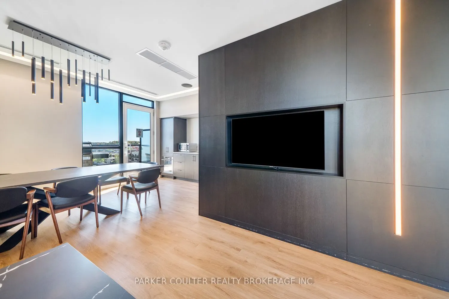 681 Yonge Street, #114