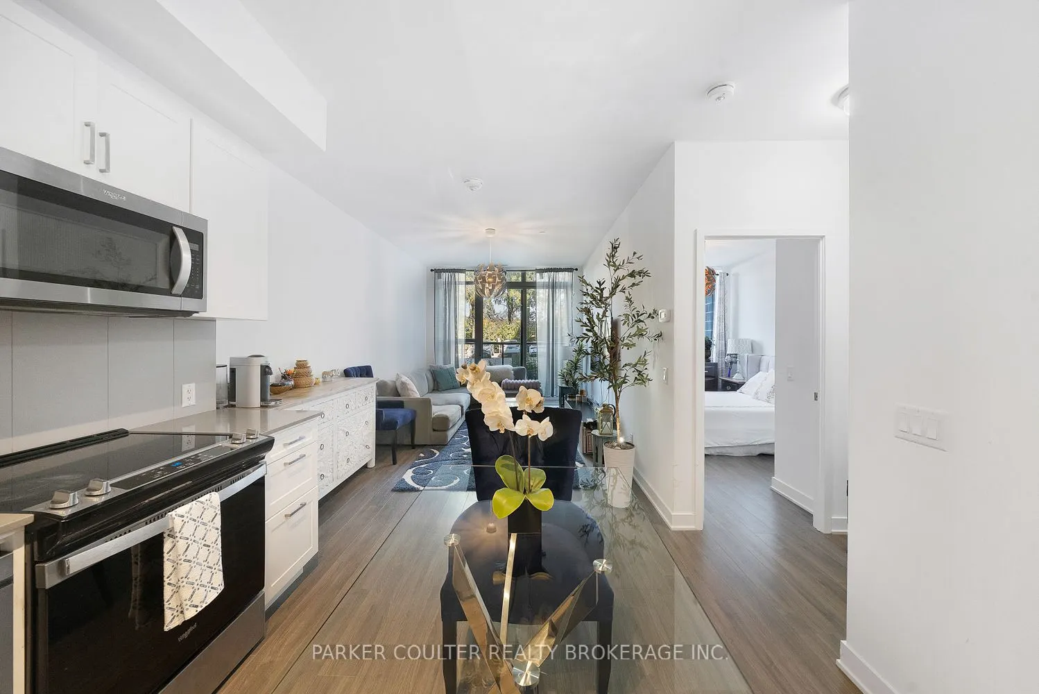 681 Yonge Street, #114
