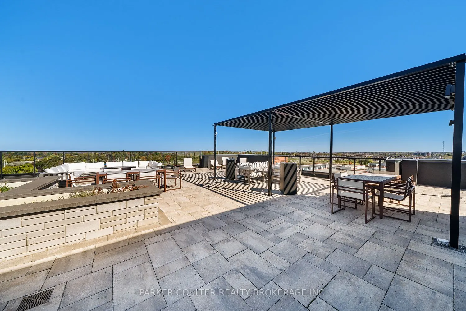 681 Yonge Street, #114
