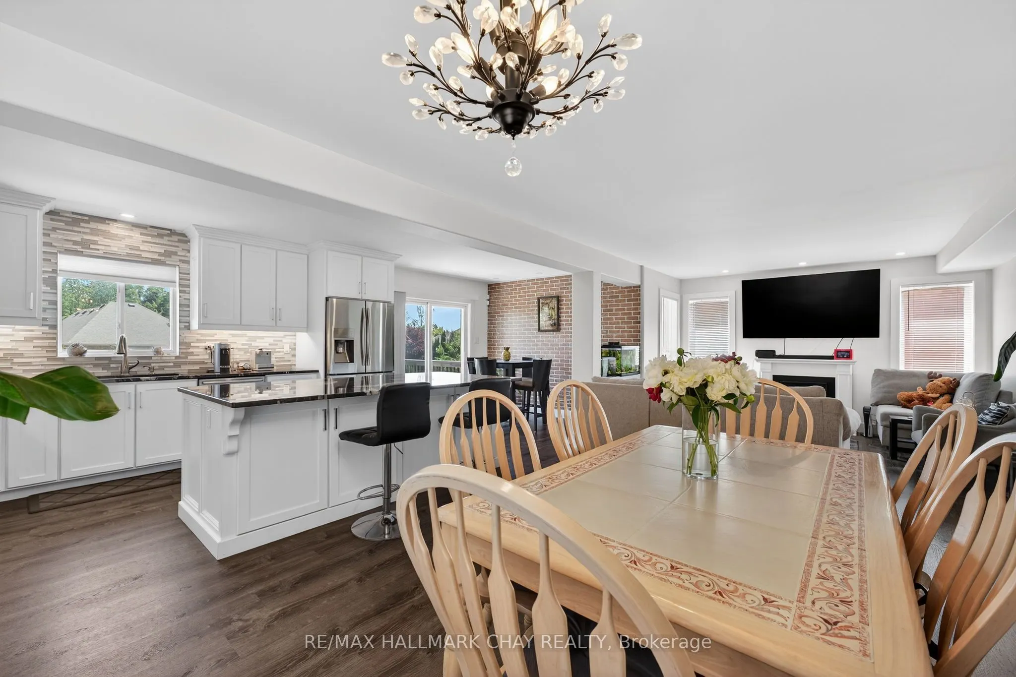 3159 Bass Lake Side Road E