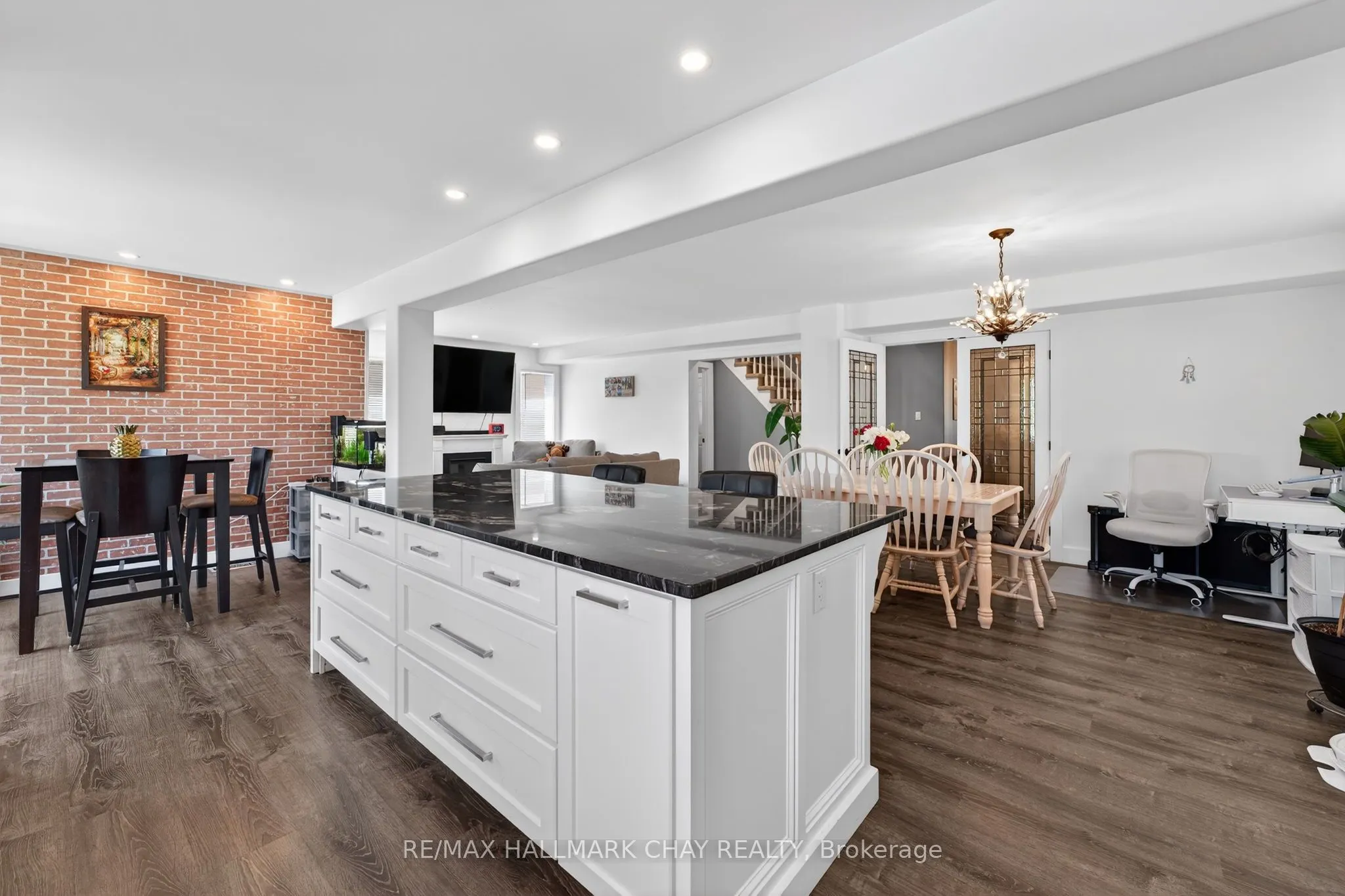 3159 Bass Lake Side Road E