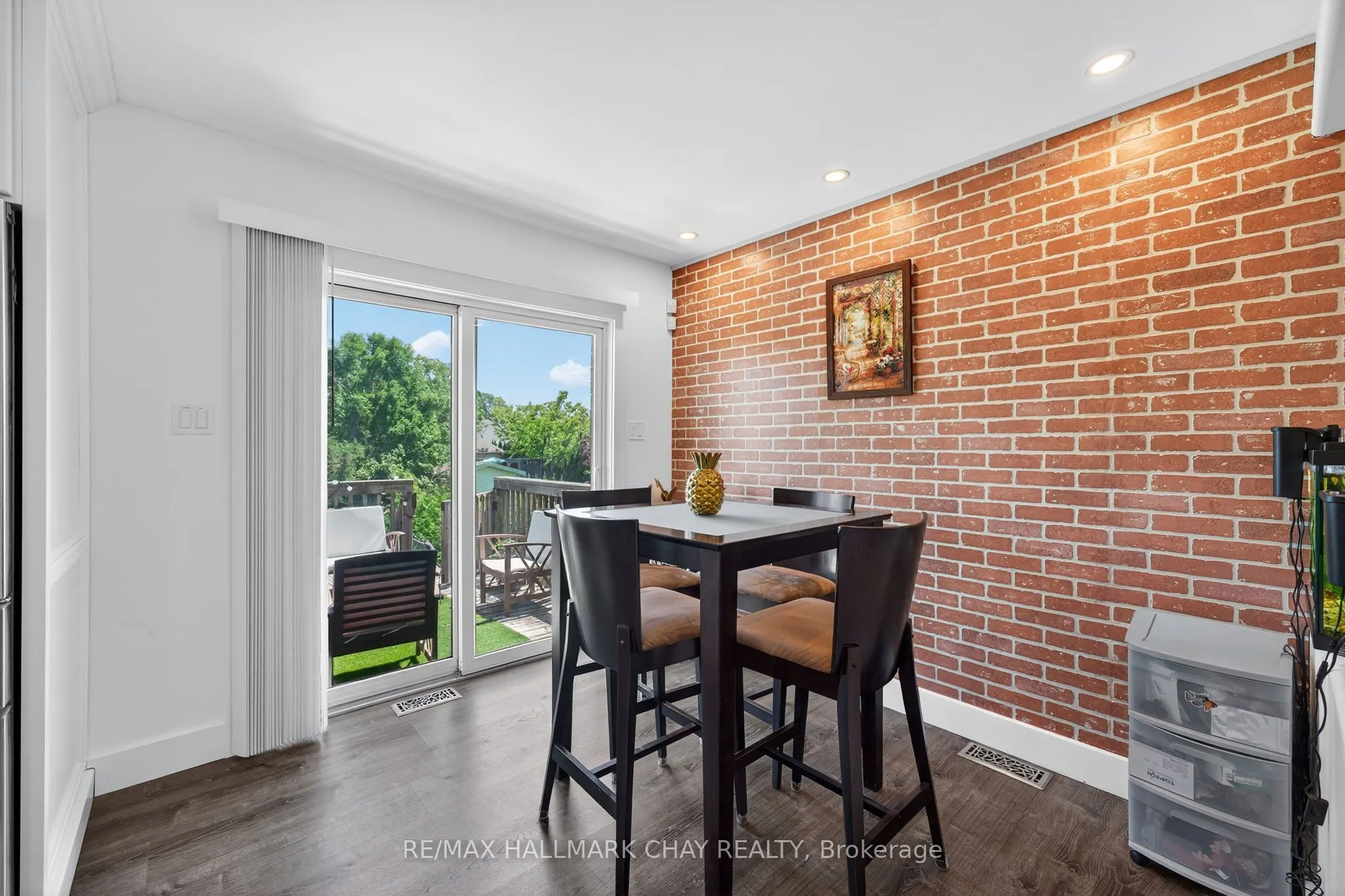 3159 Bass Lake Side Road E