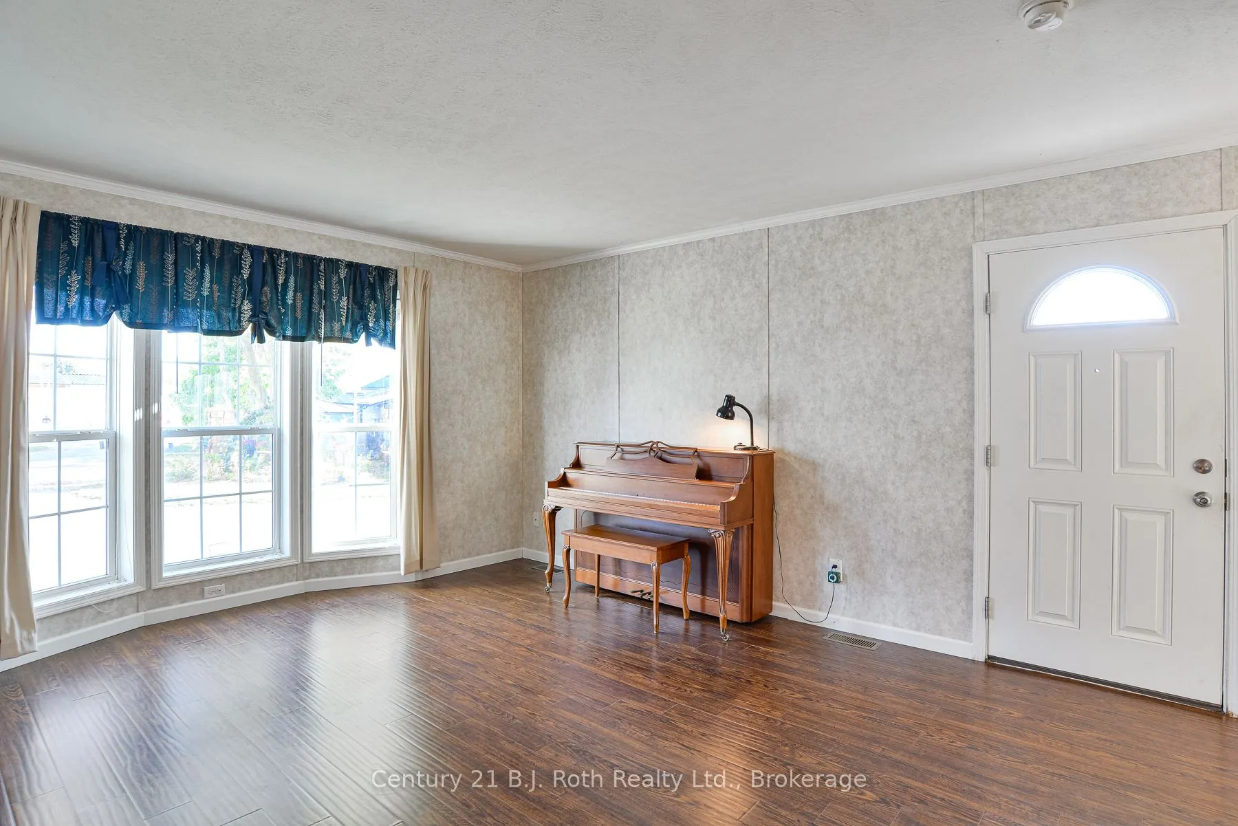 580 West Street S, #200