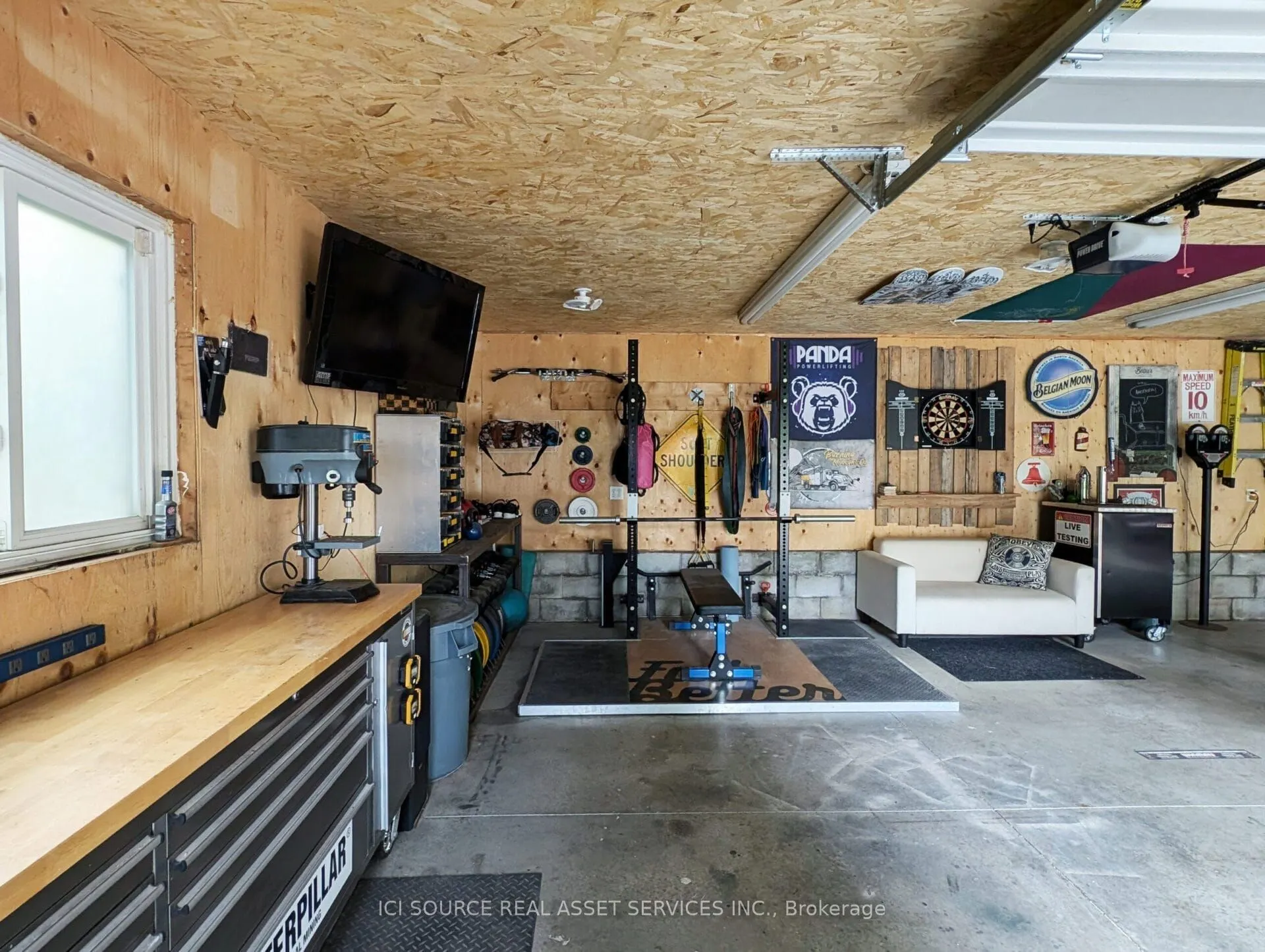 260 Colborne Street W