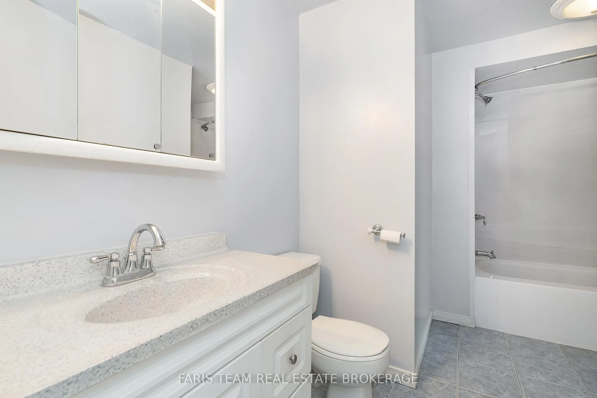 52 Adelaide Street, #7