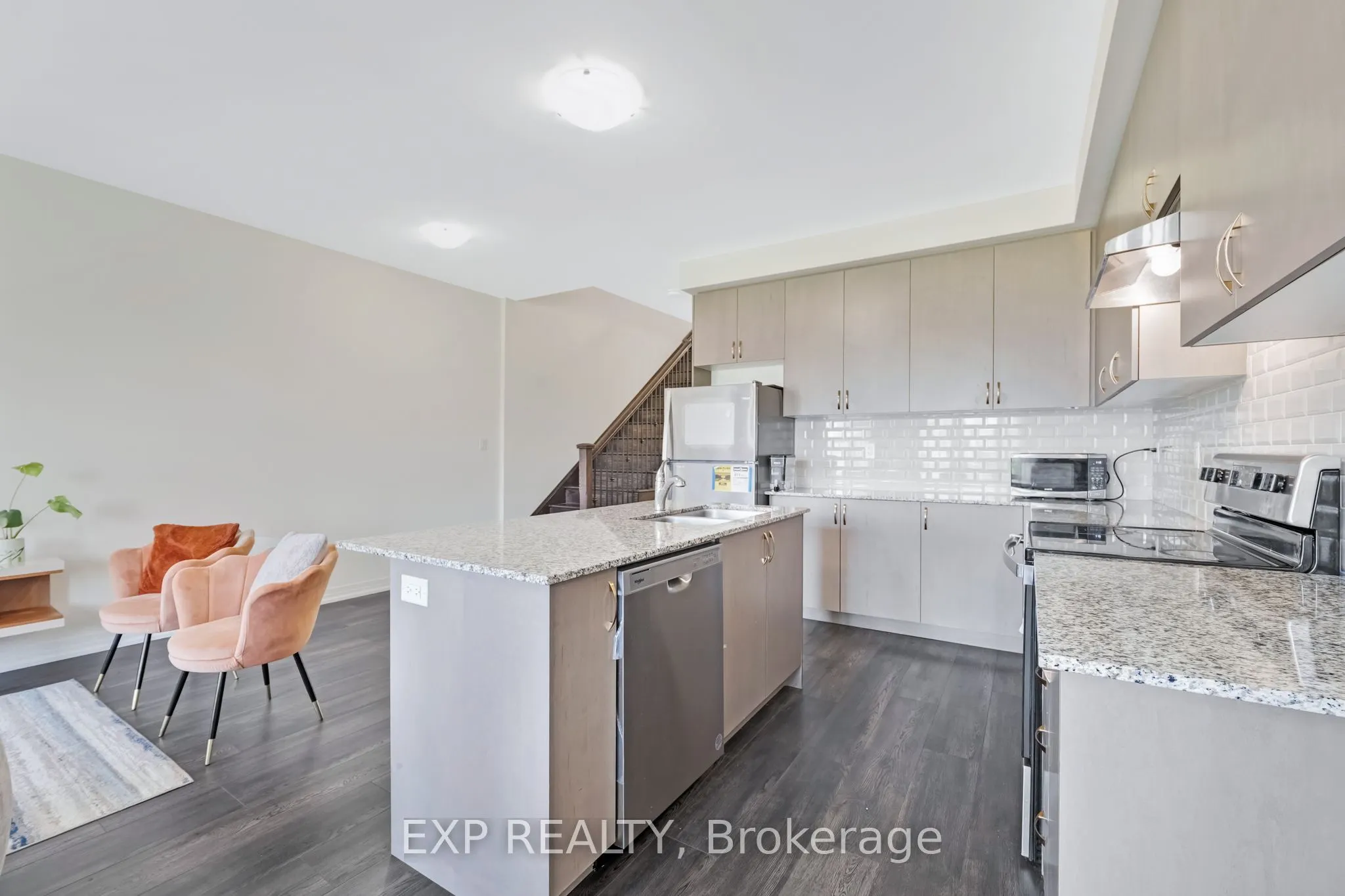 122 Turnberry Lane