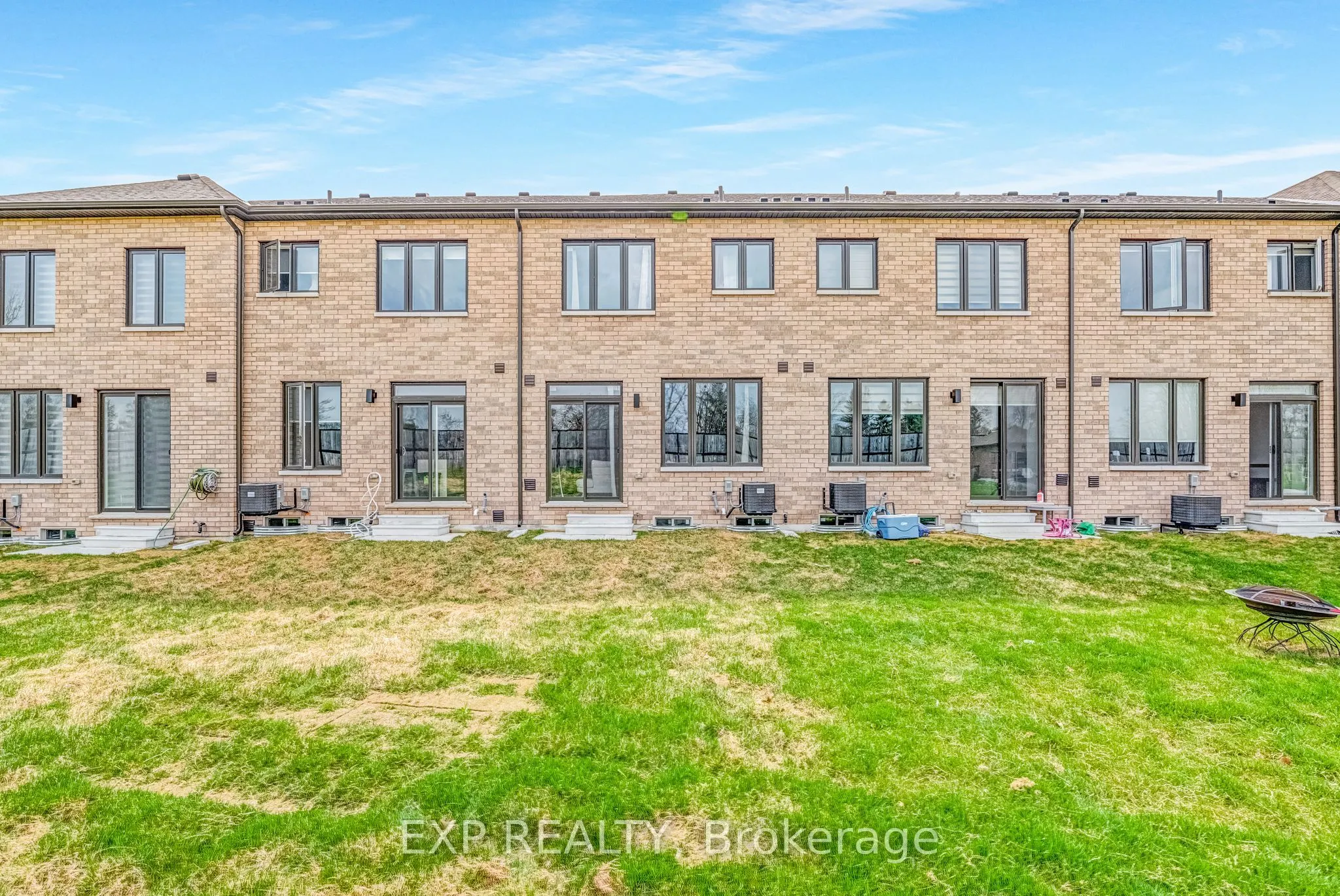 122 Turnberry Lane