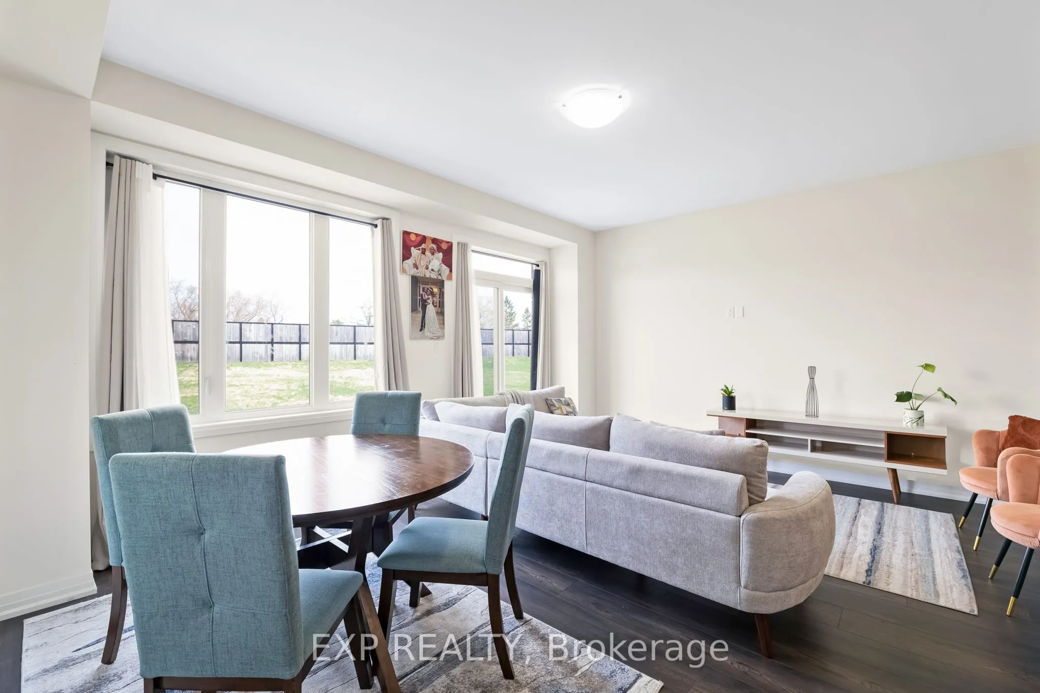 122 Turnberry Lane