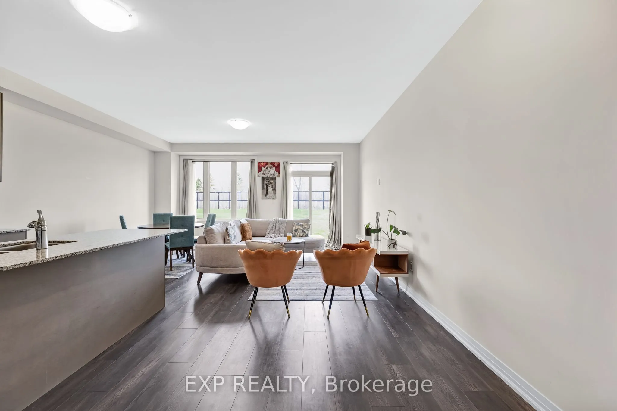 122 Turnberry Lane