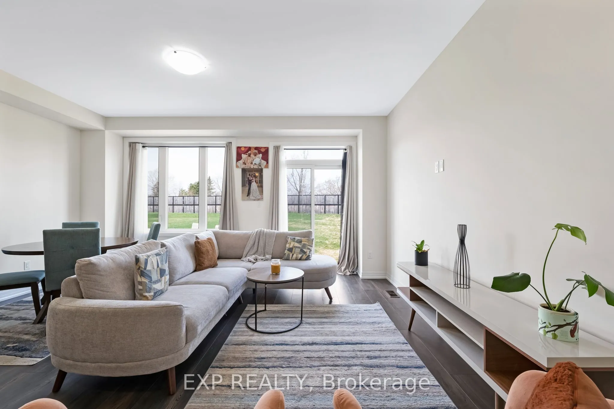 122 Turnberry Lane