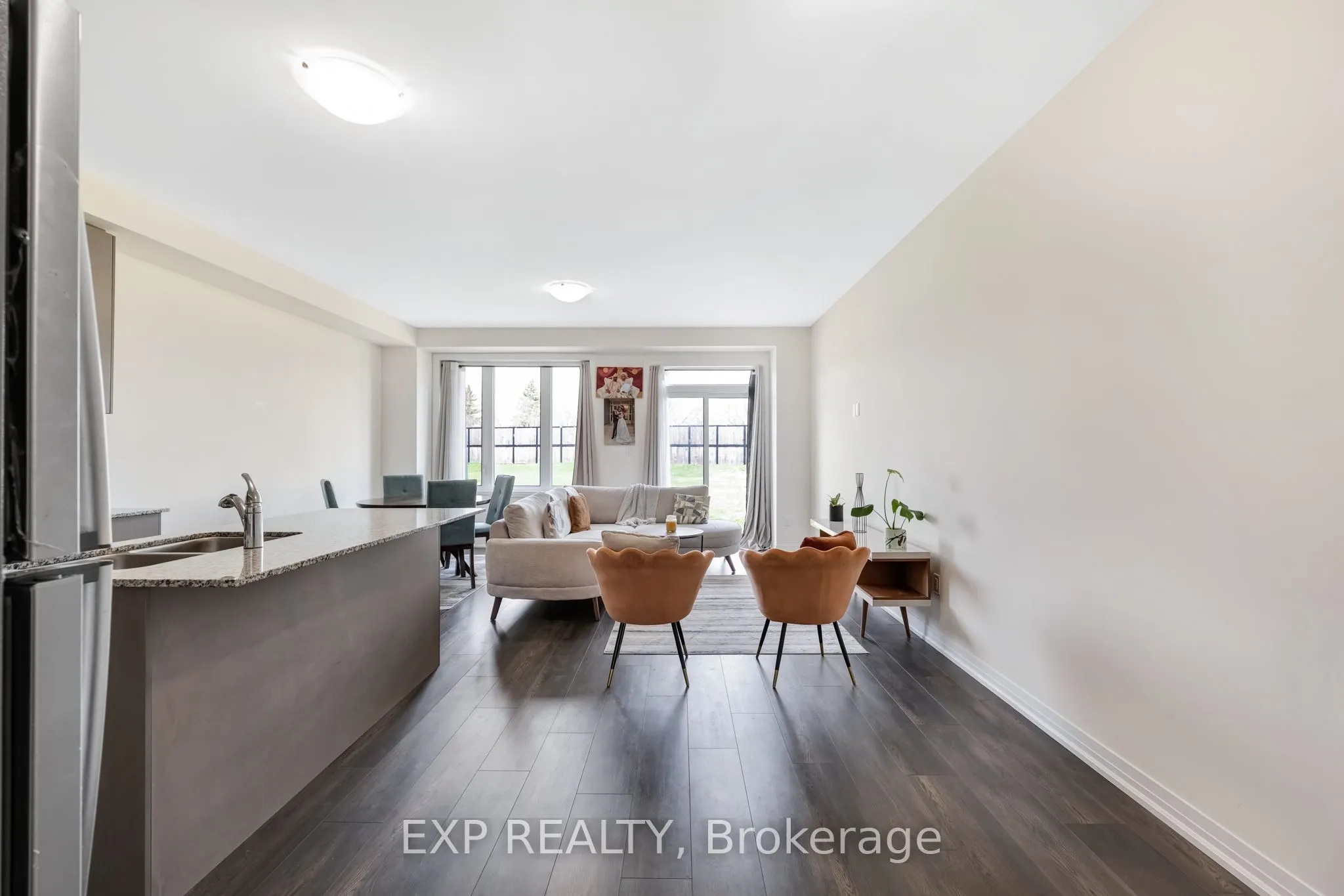 122 Turnberry Lane