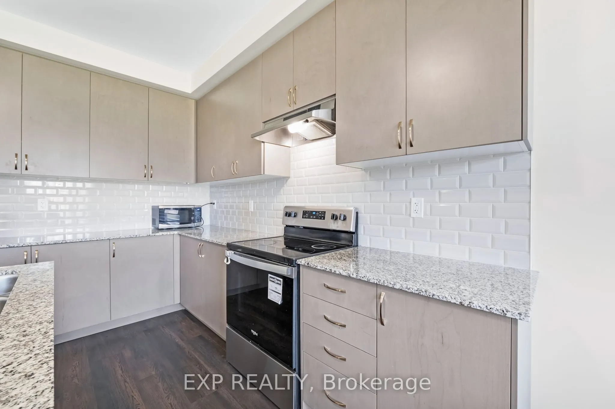 122 Turnberry Lane