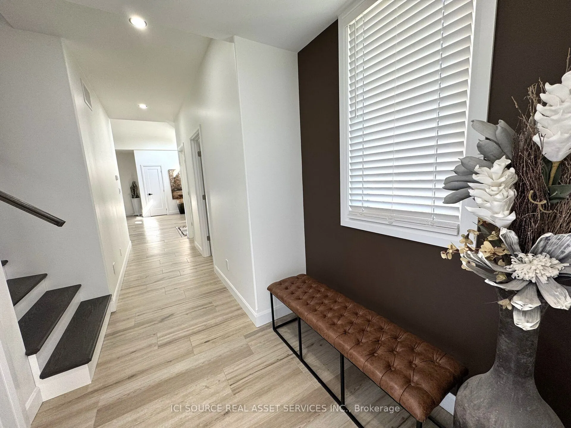 18 Swan Lane