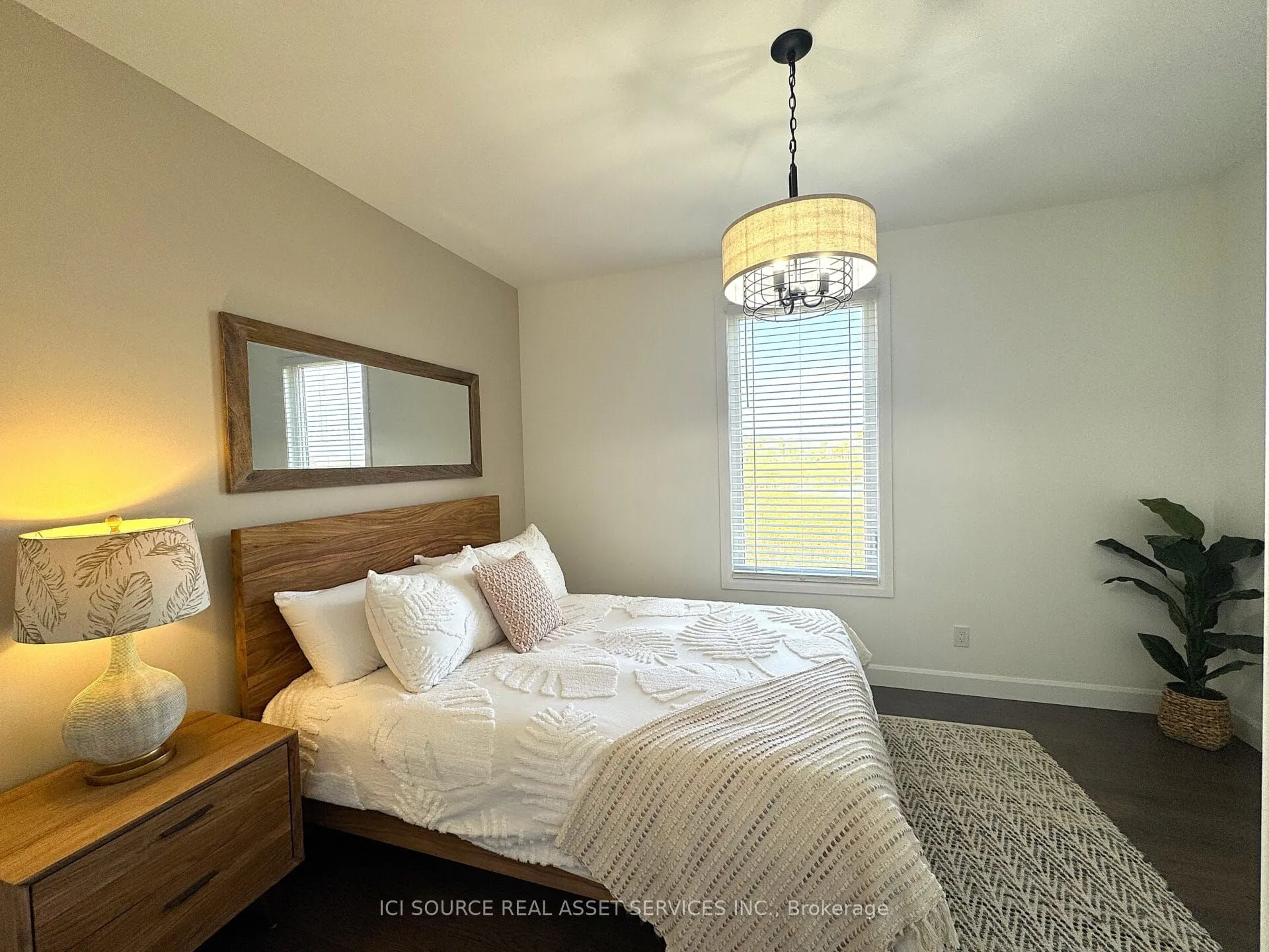 18 Swan Lane