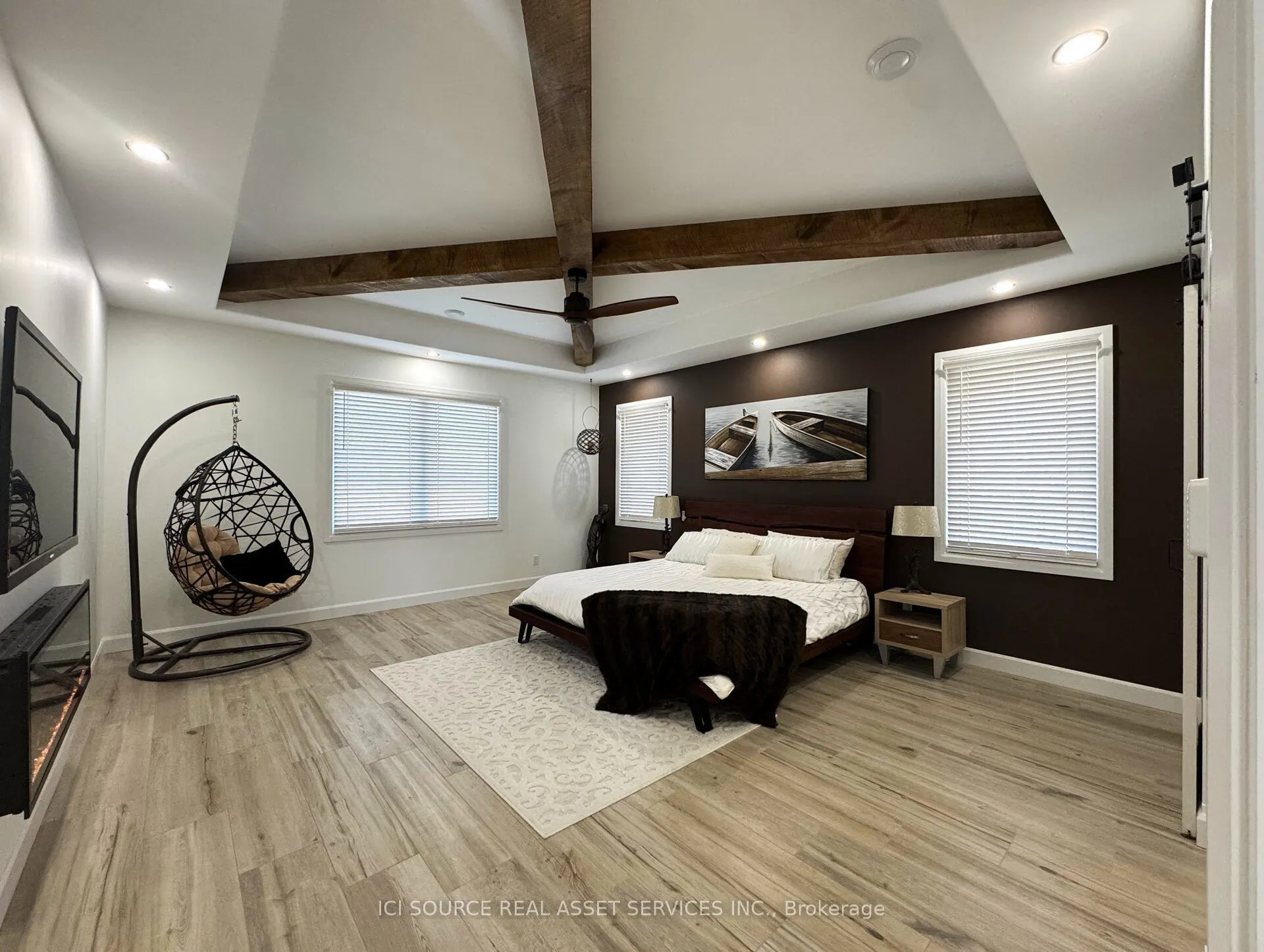 18 Swan Lane