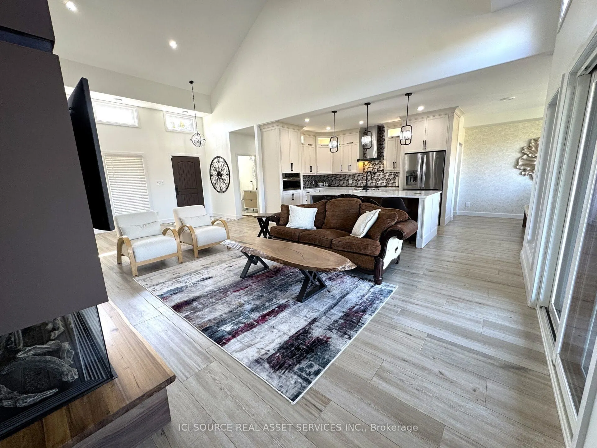 18 Swan Lane