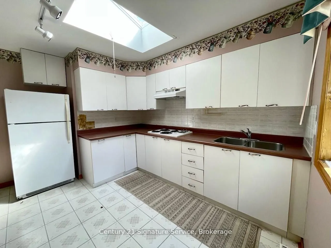 264 Robins Point Road