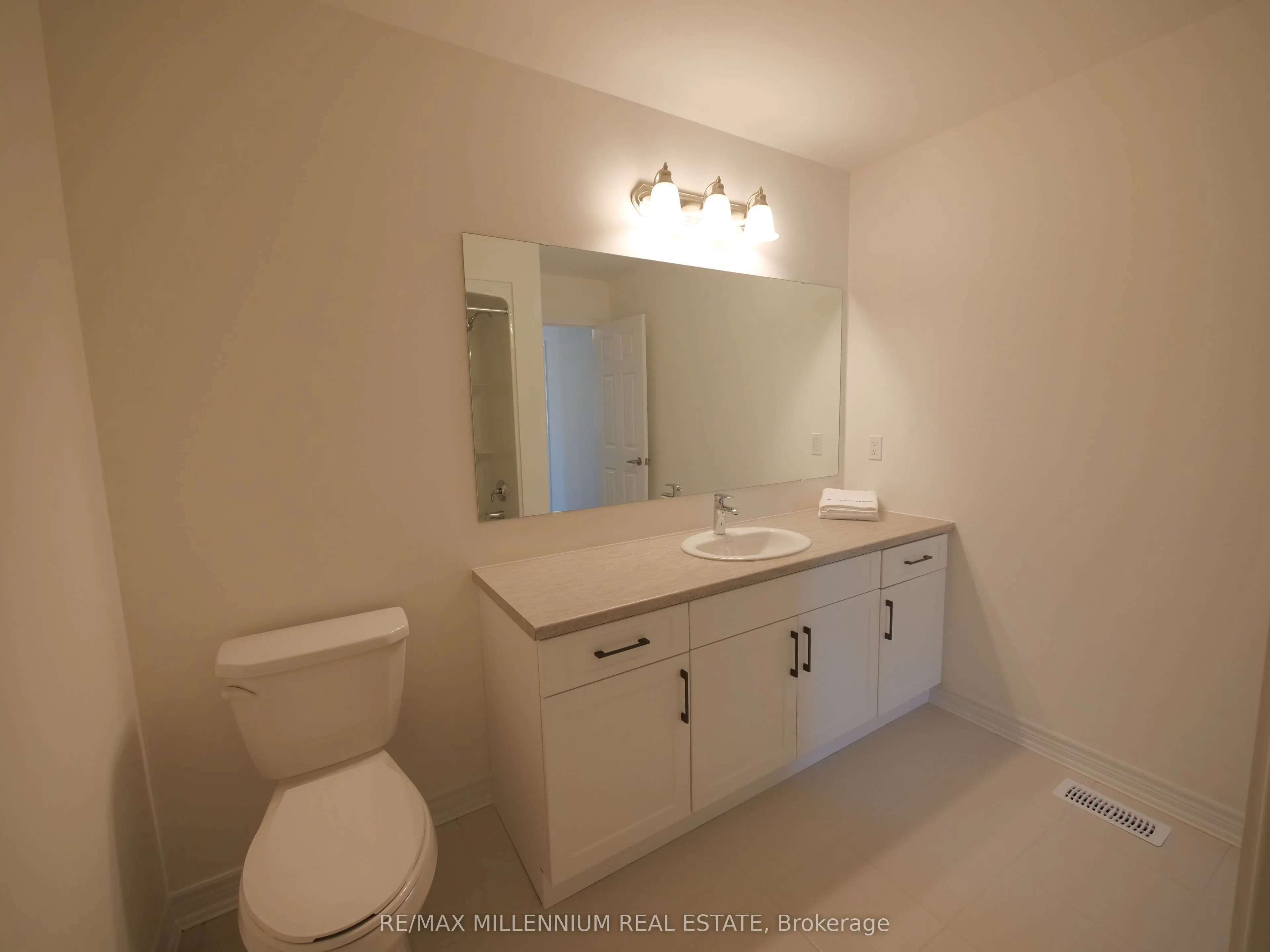 4 Shipley Avenue S