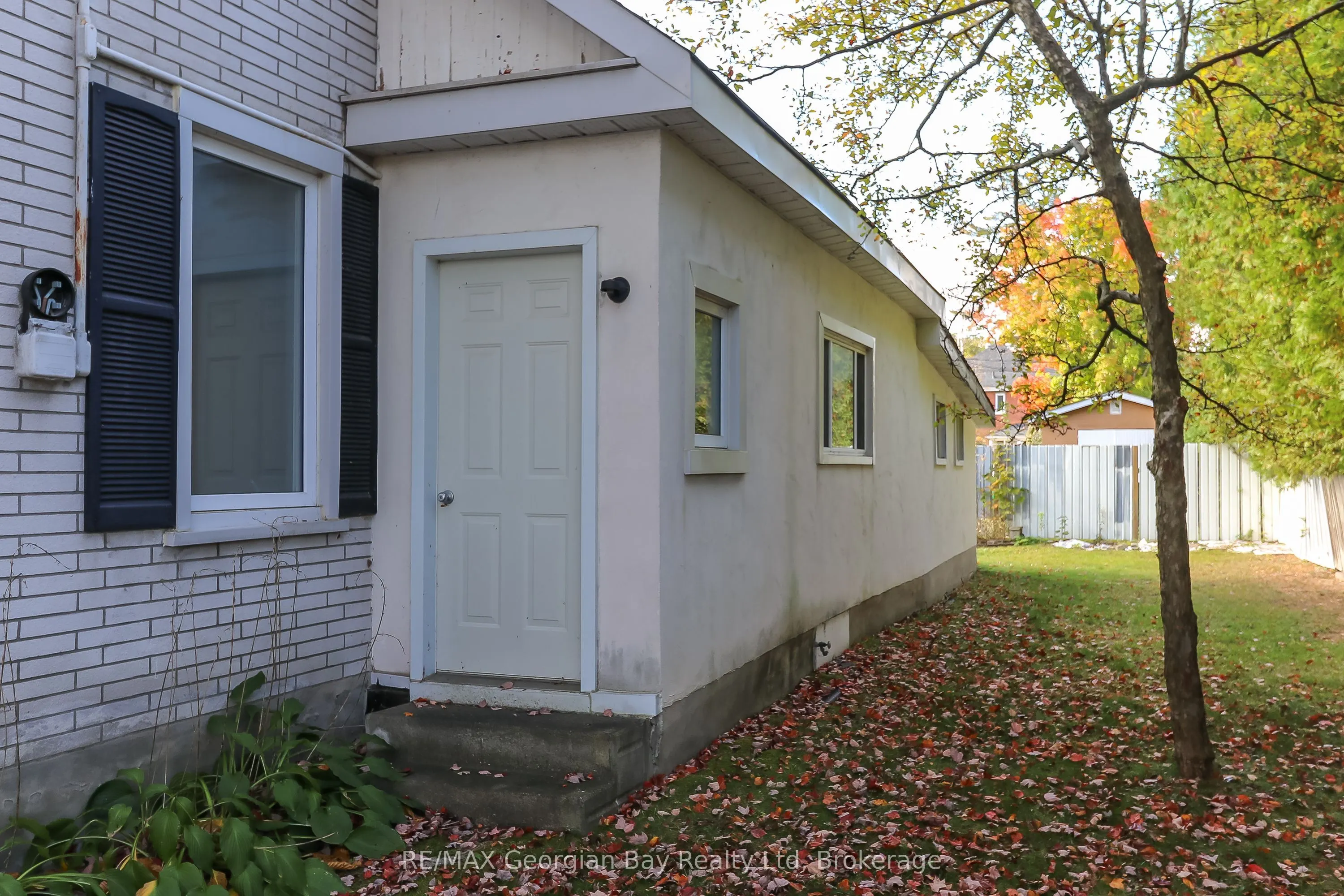 456 Queen Street