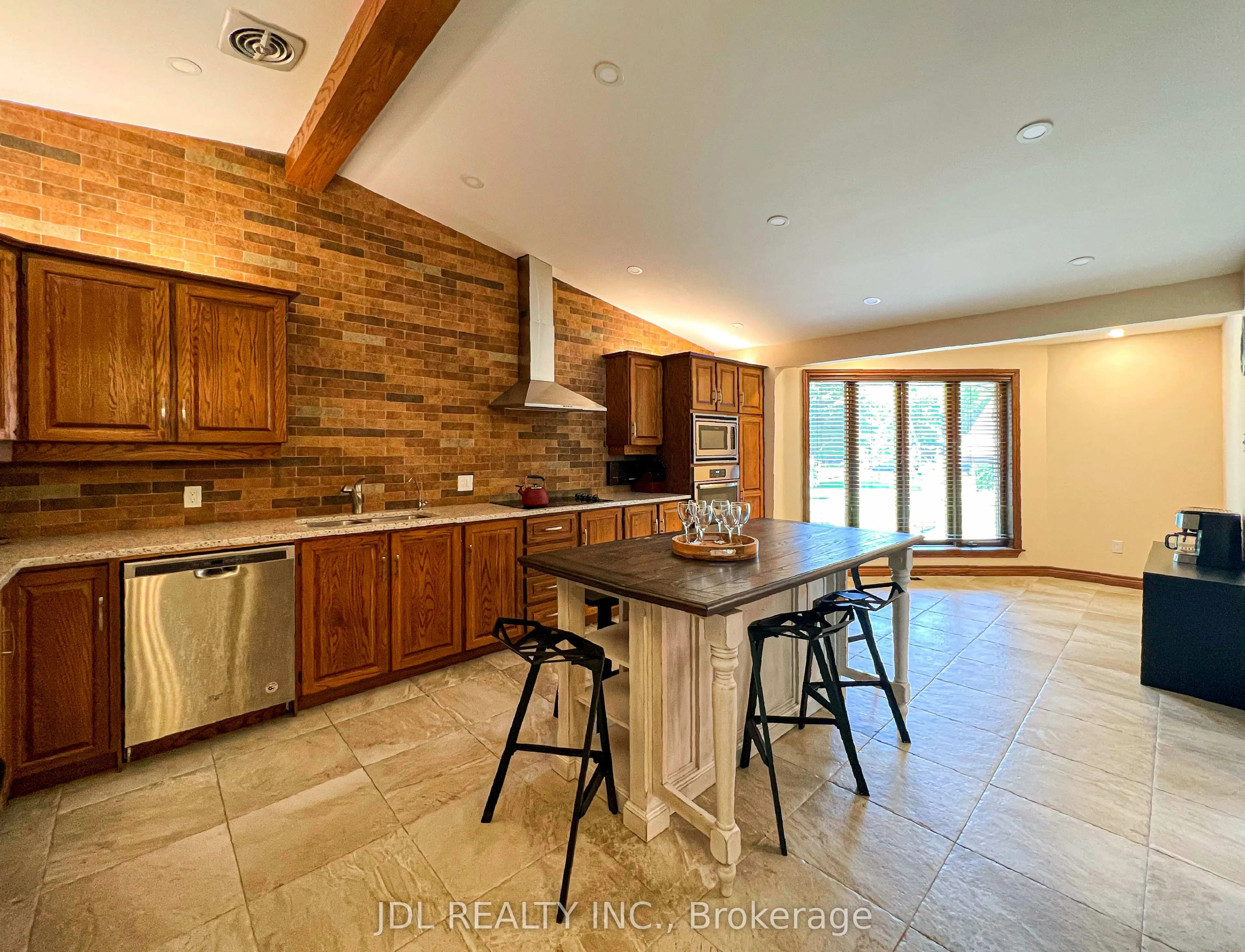16 Thicketwood Place