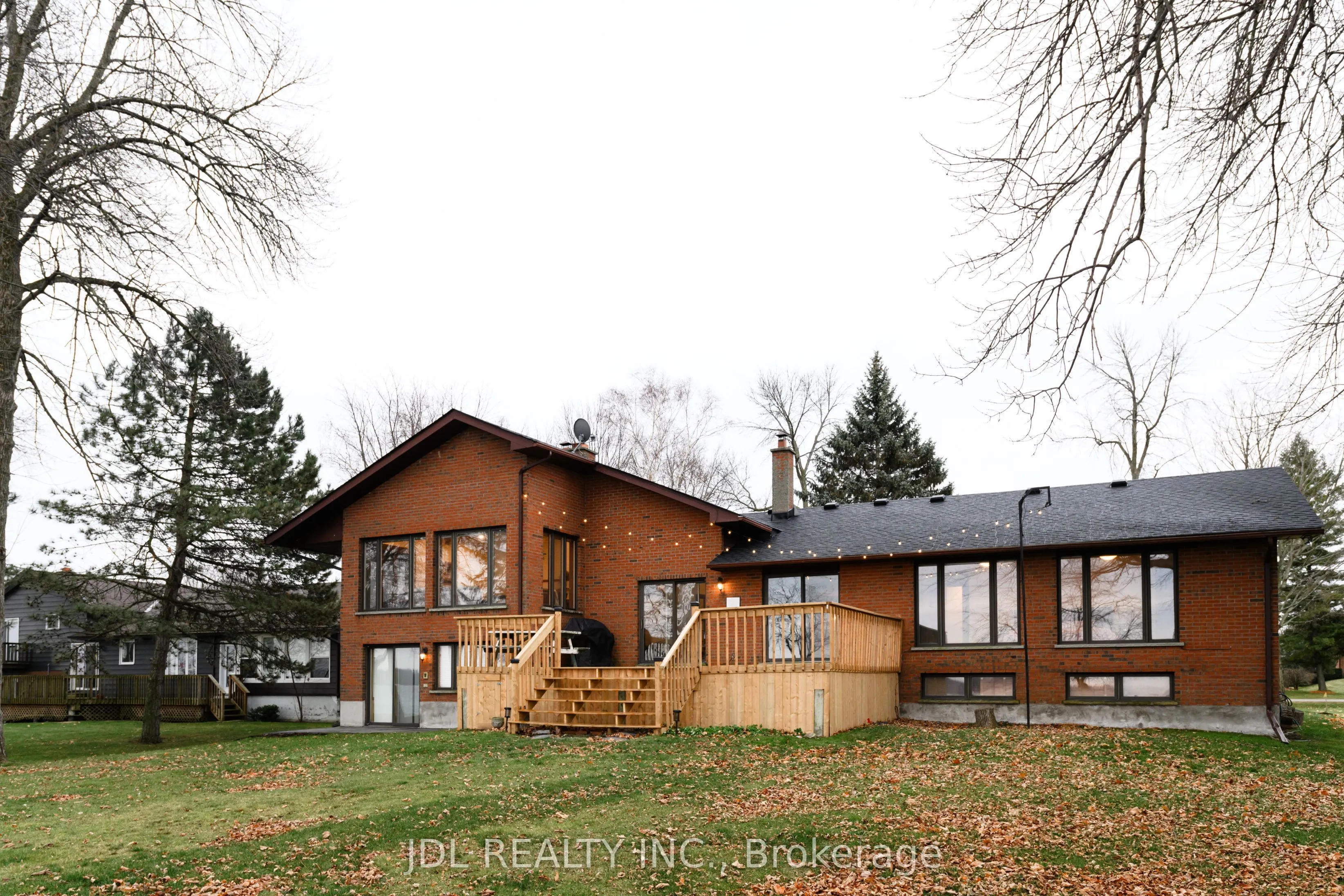 16 Thicketwood Place