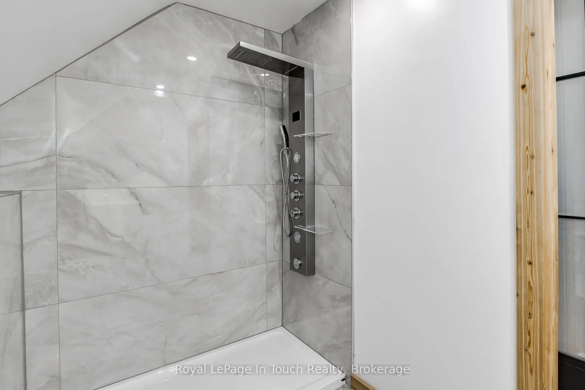142 Duck Bay Road