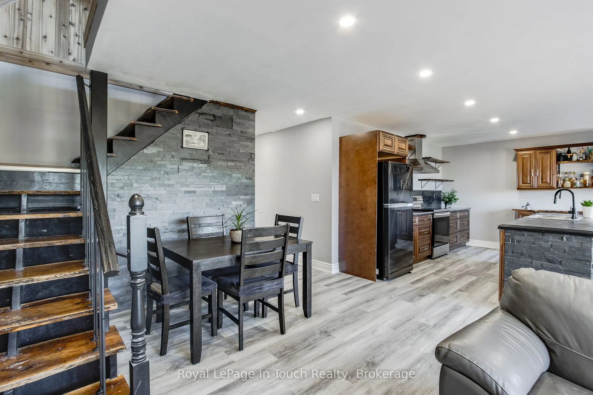 142 Duck Bay Road