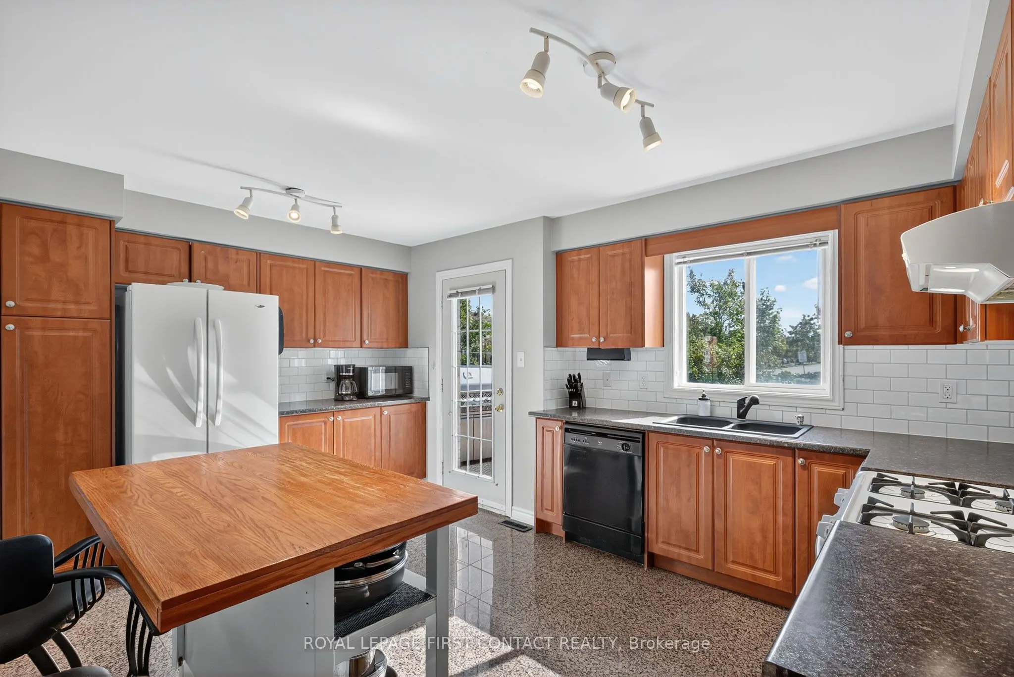 122 Northview Crescent