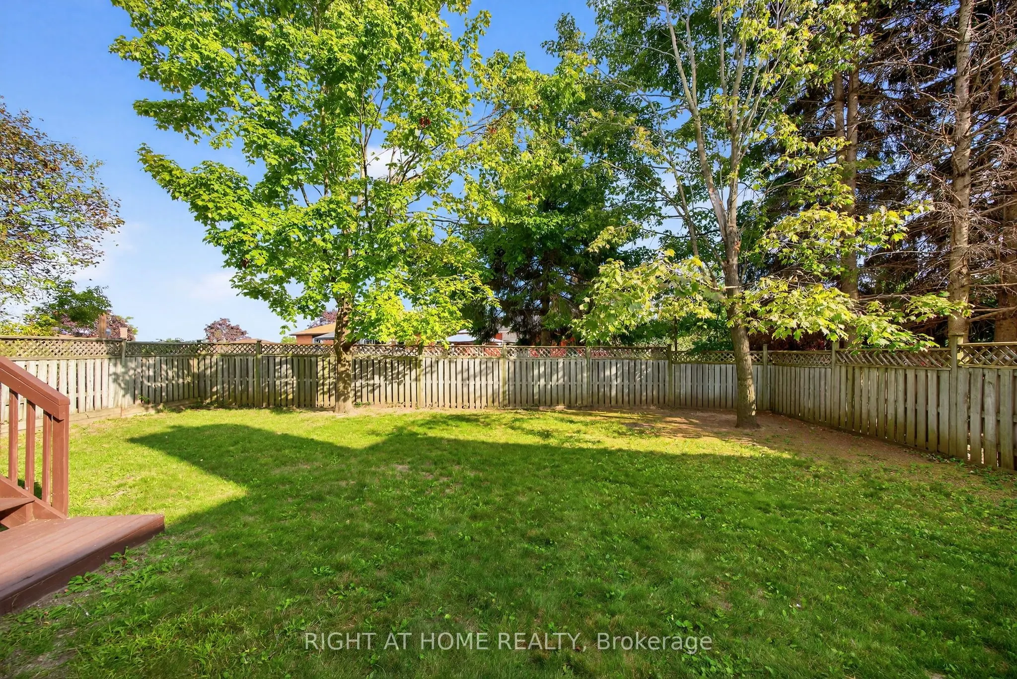 13 Orwell Crescent