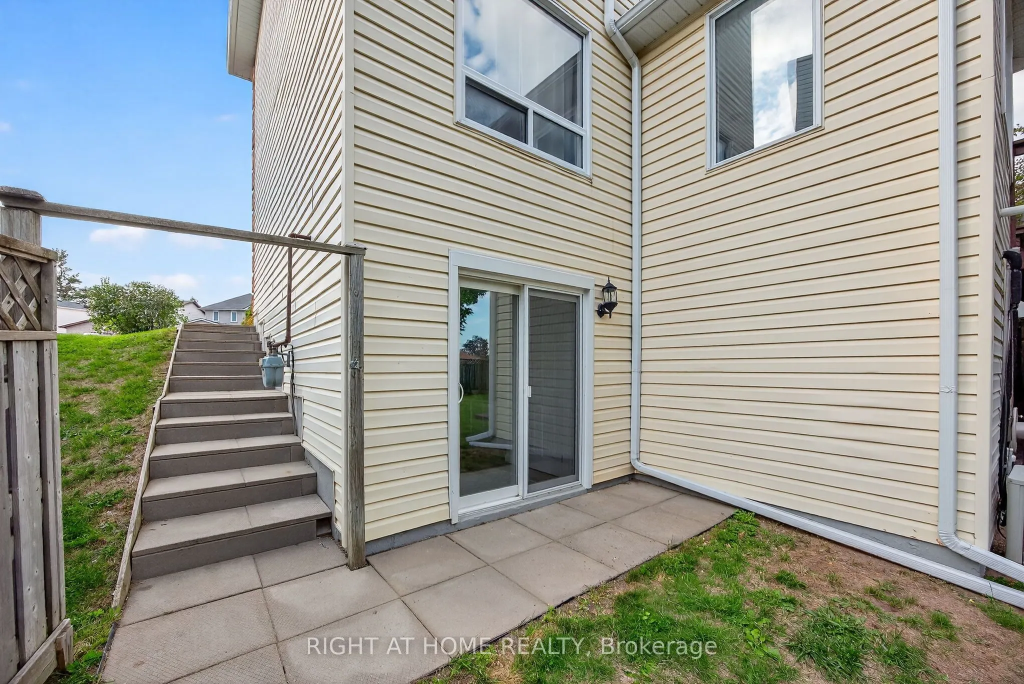 13 Orwell Crescent