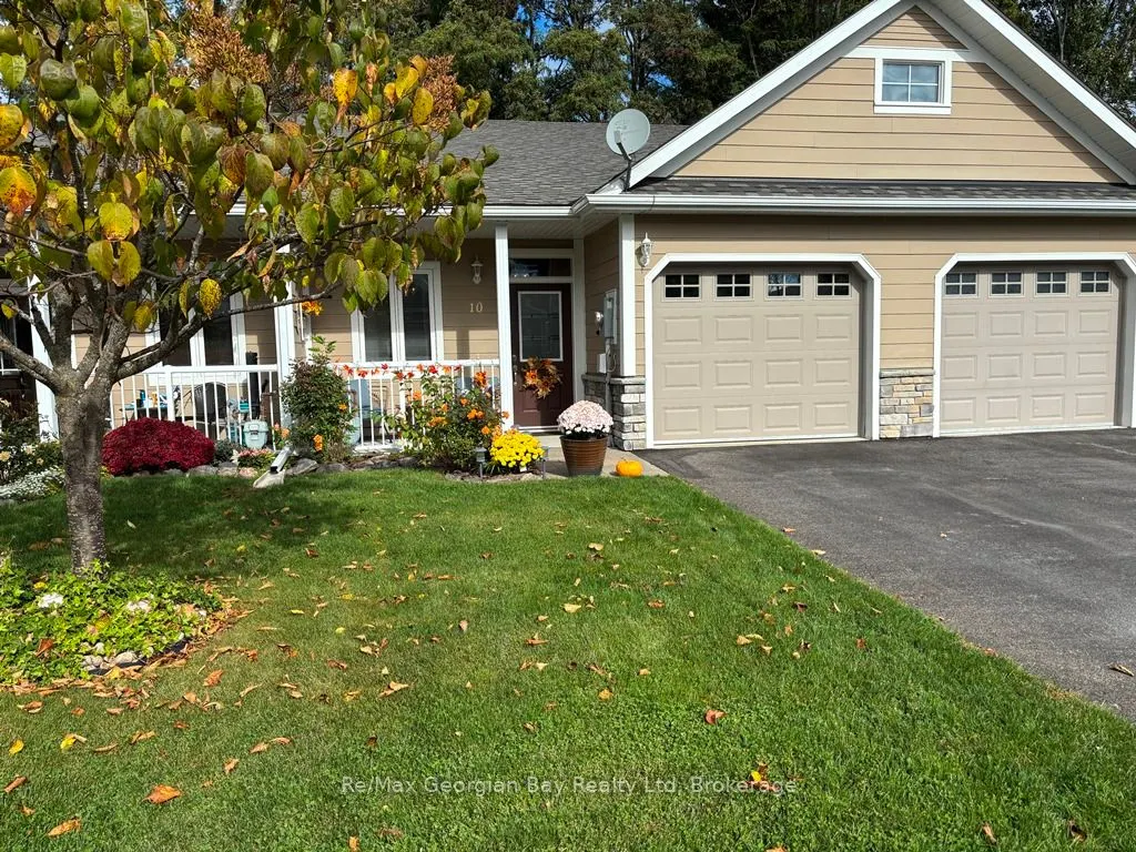10 MAPLE Court