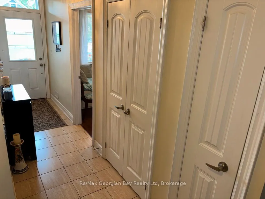 10 MAPLE Court