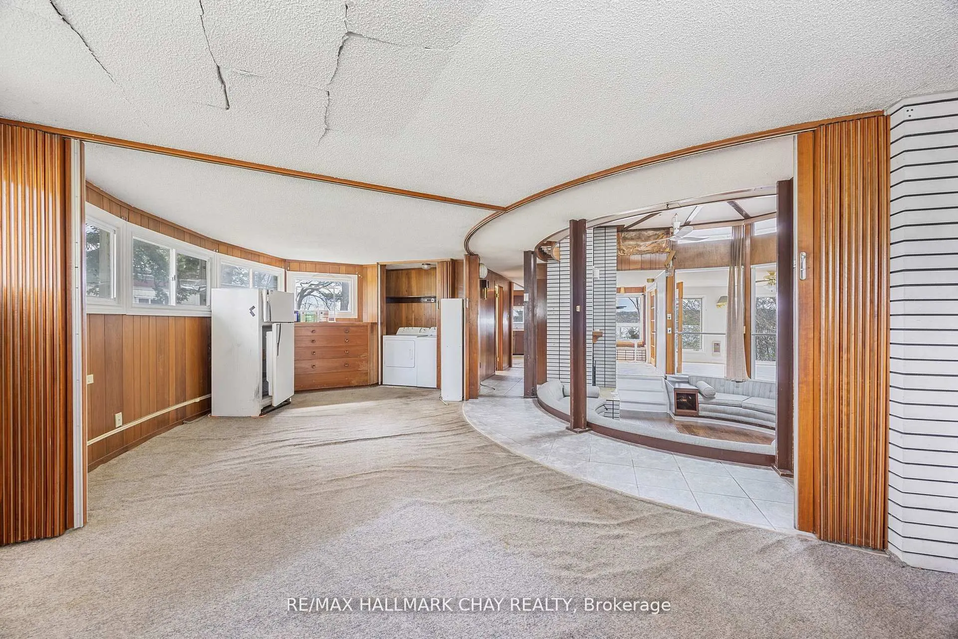 4 Lakeshore Road
