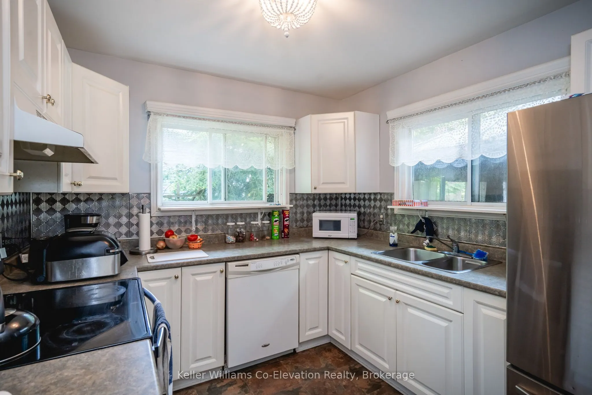137 OLIVER Drive