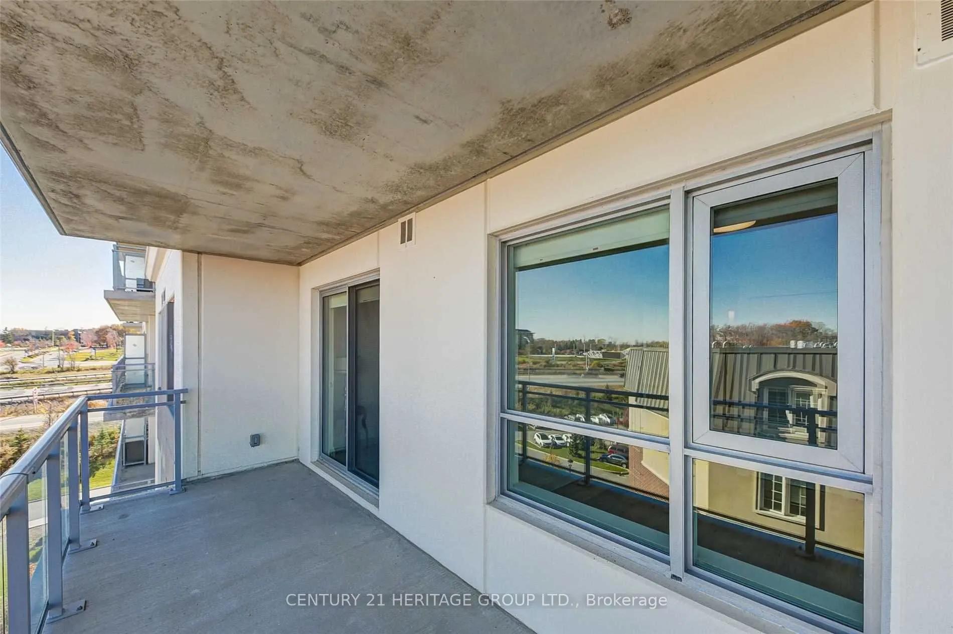 58 Lakeside Terrace, #808