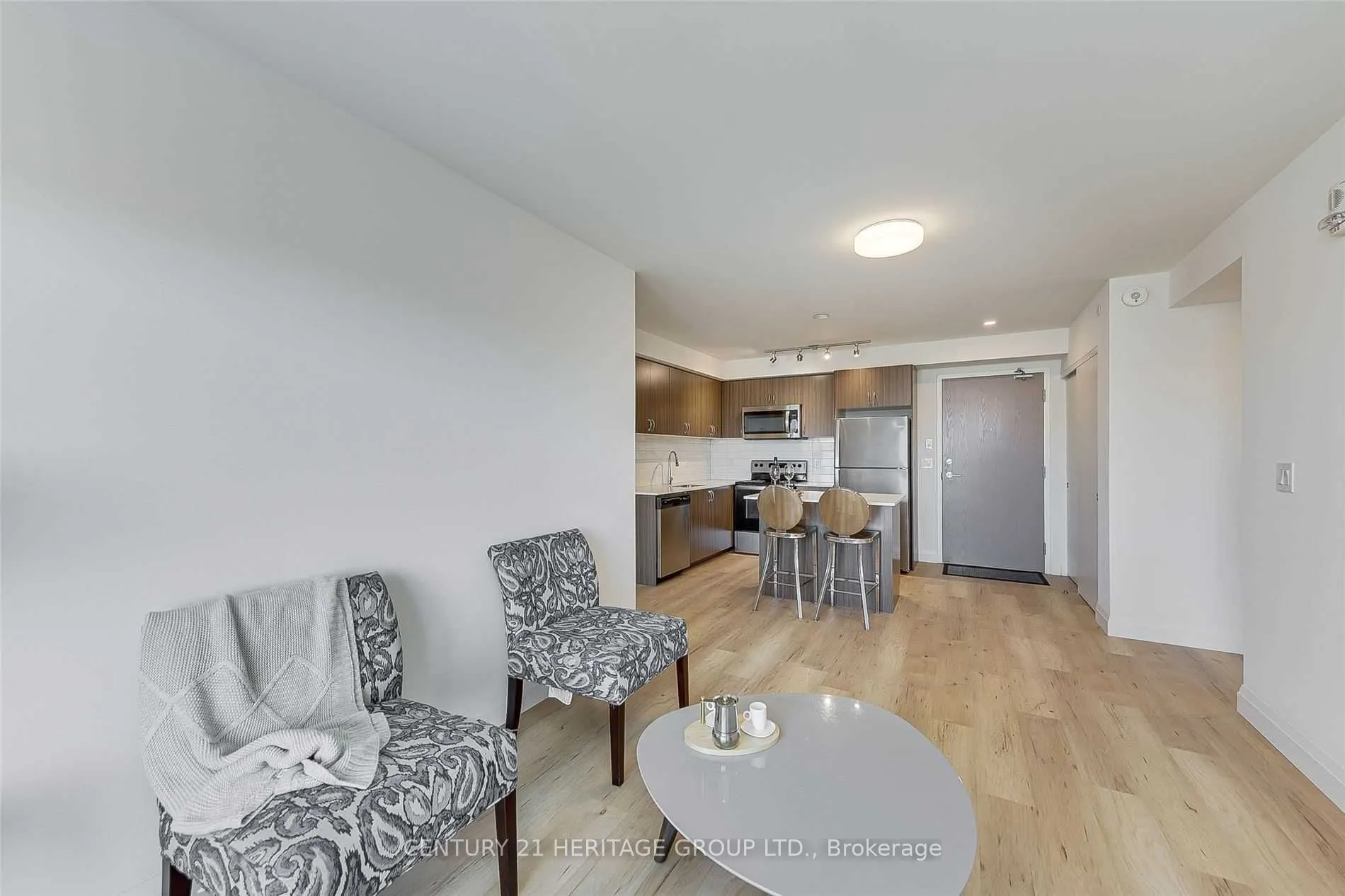 58 Lakeside Terrace, #808