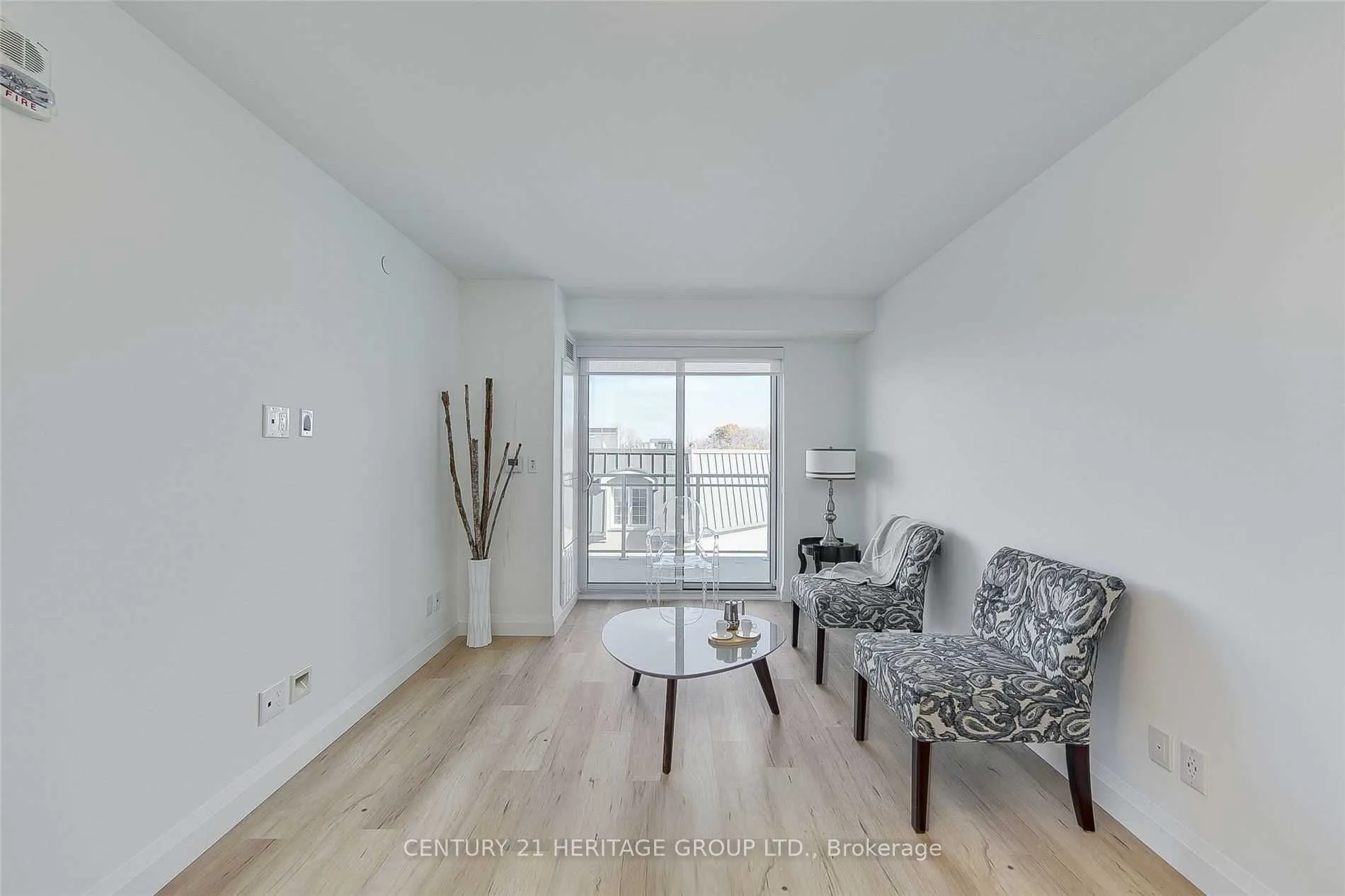 58 Lakeside Terrace, #808