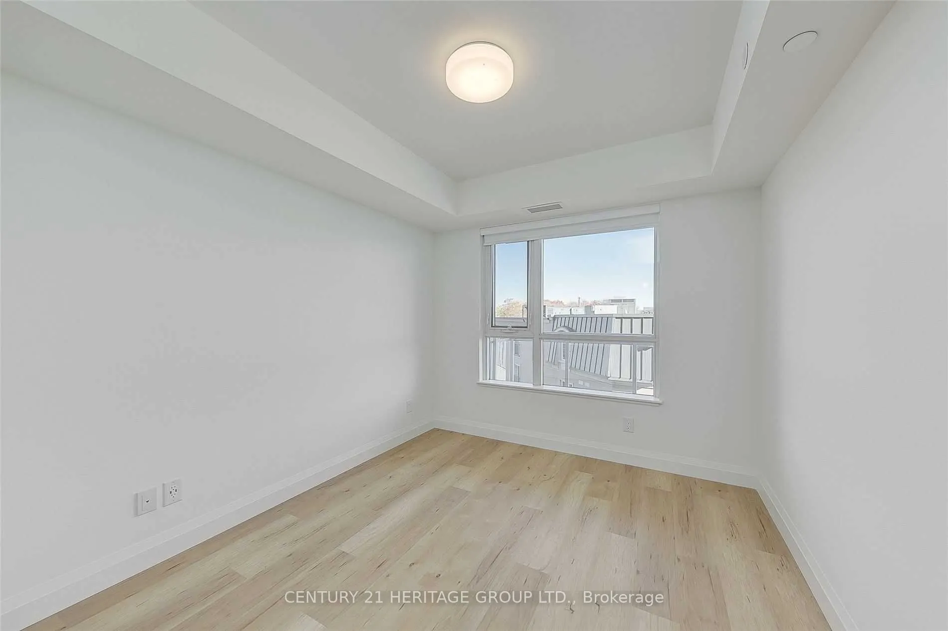58 Lakeside Terrace, #808