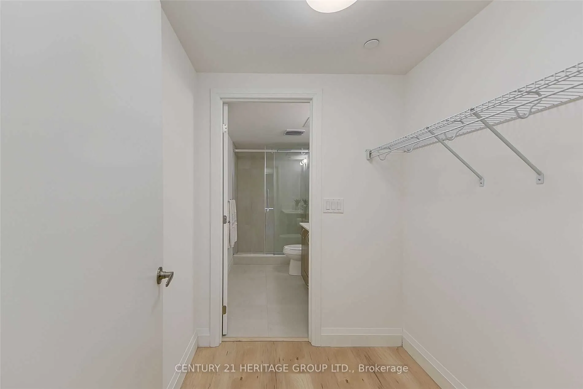 58 Lakeside Terrace, #808