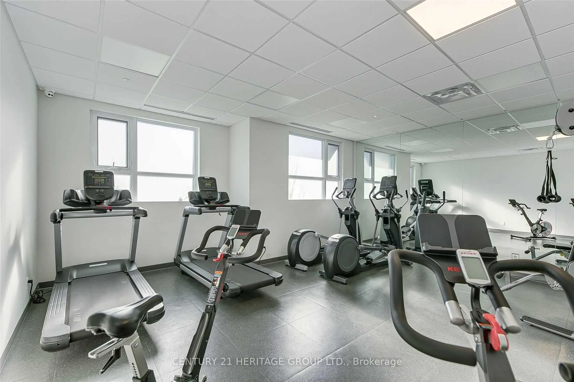 58 Lakeside Terrace, #808