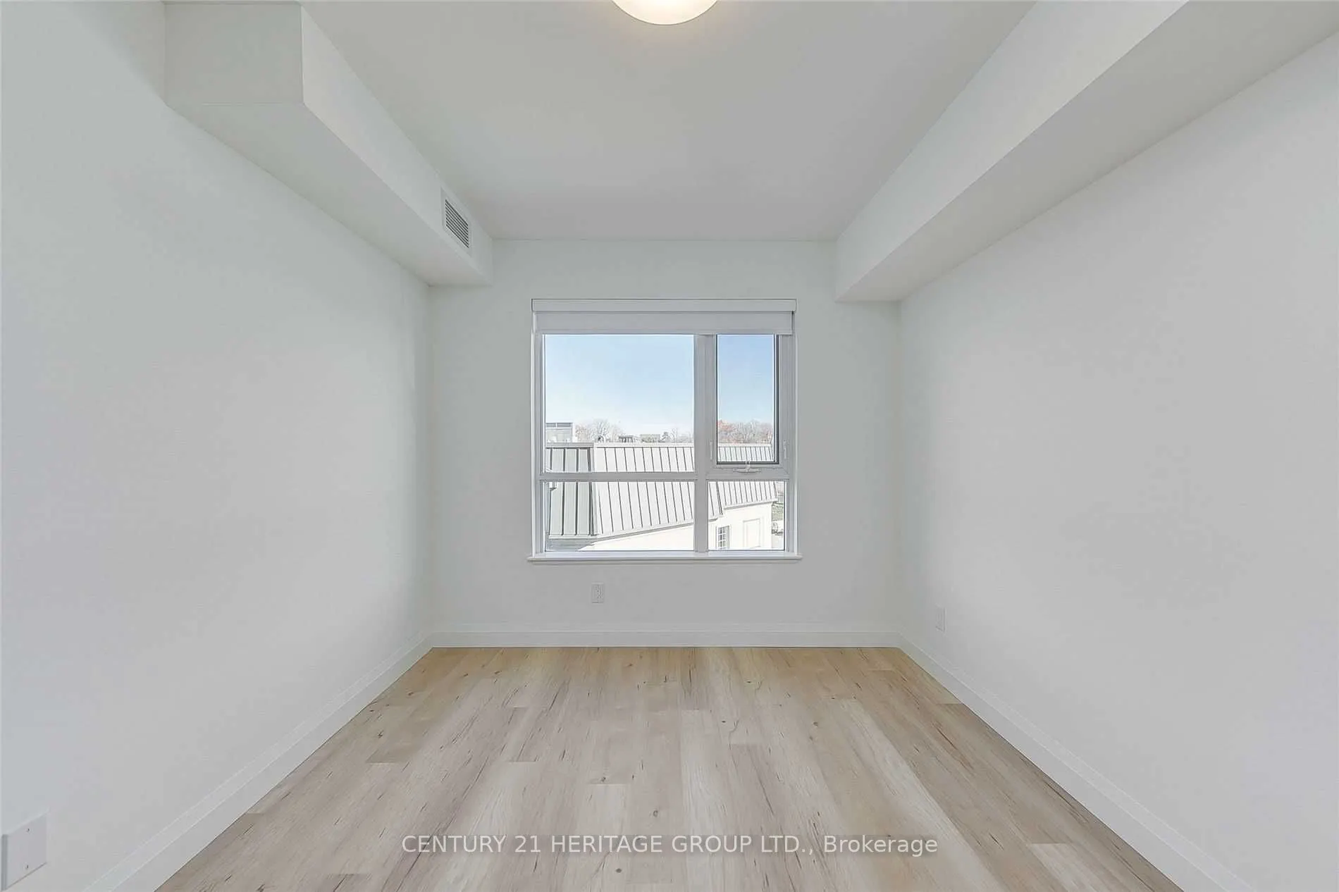58 Lakeside Terrace, #808