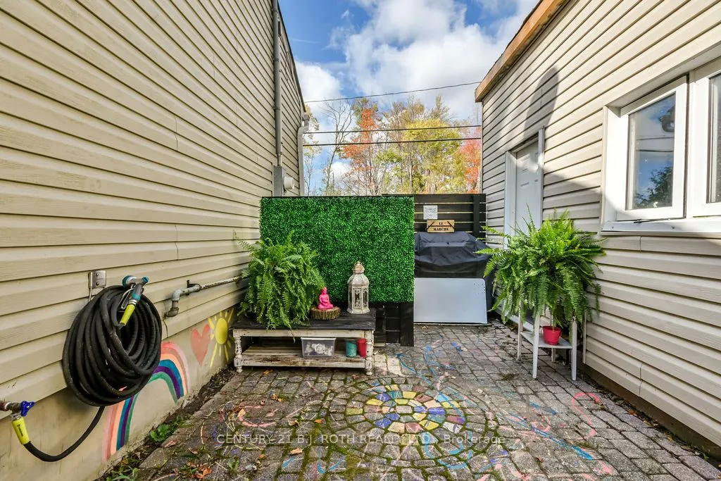 2695 Cumberland Road